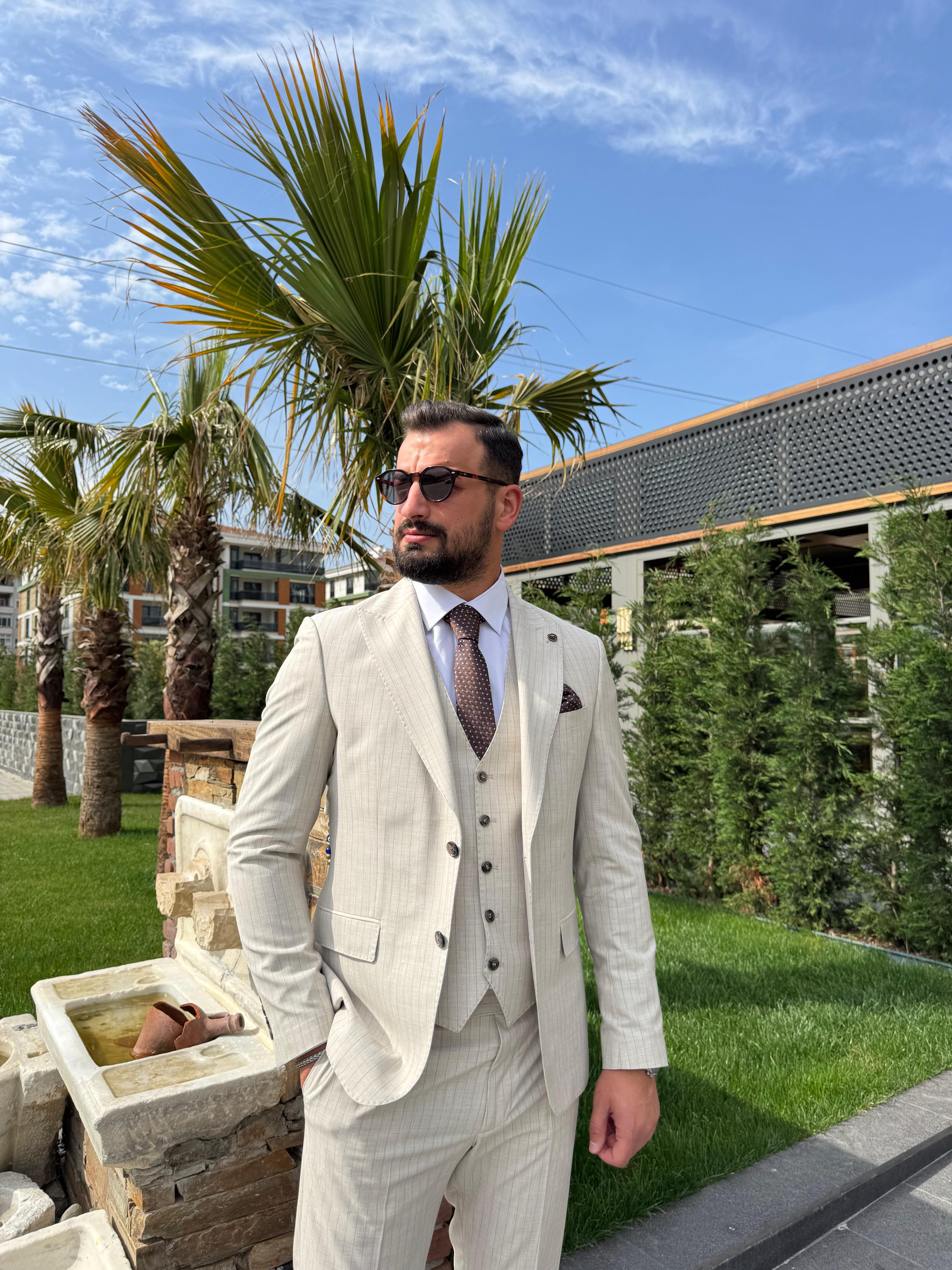 ÇİZGİLİ KREM RENK TAKIM ELBİSE