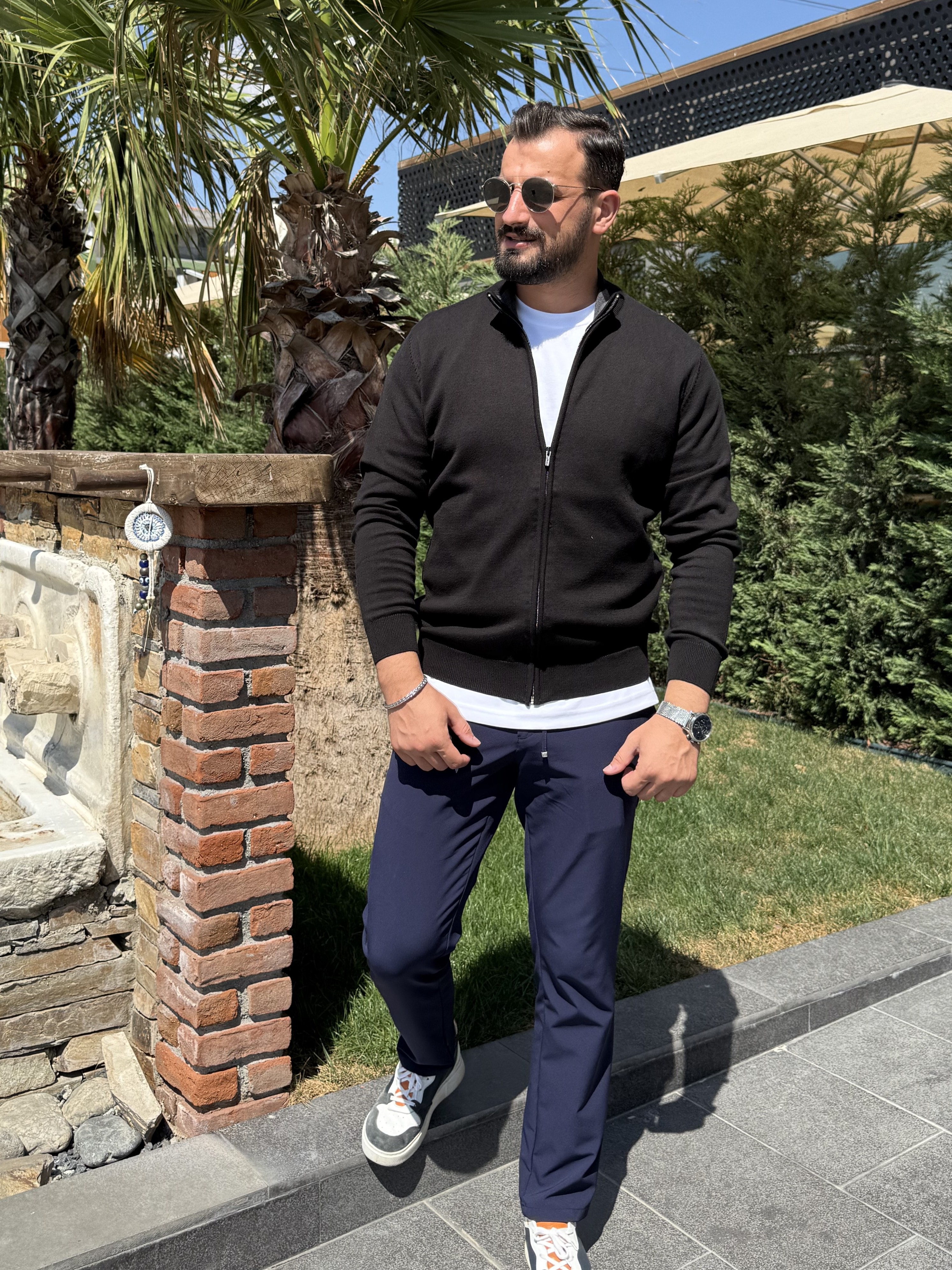 Basıc Sİyah Hırka