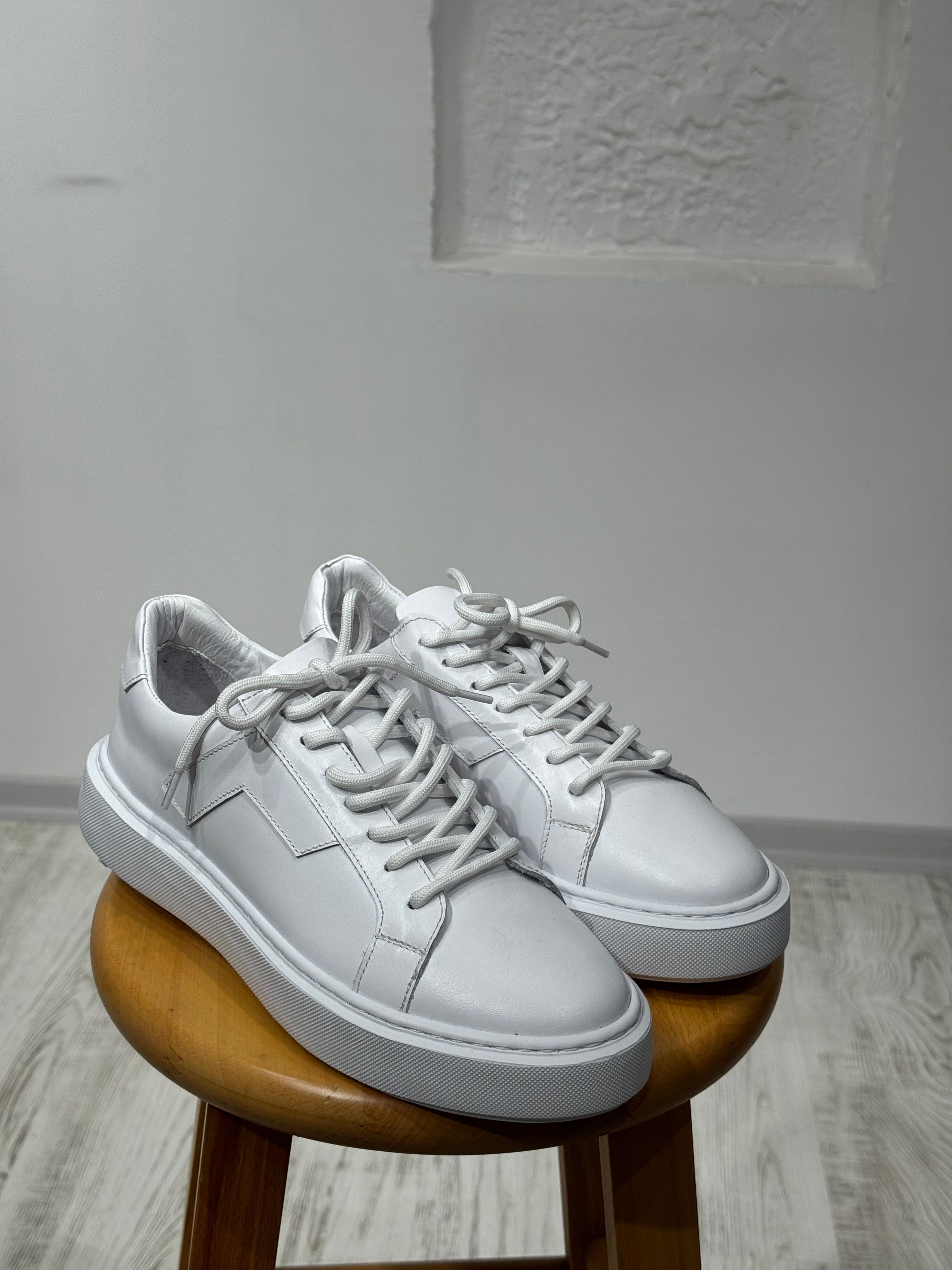 BEYAZ CASUAL SNEAKER