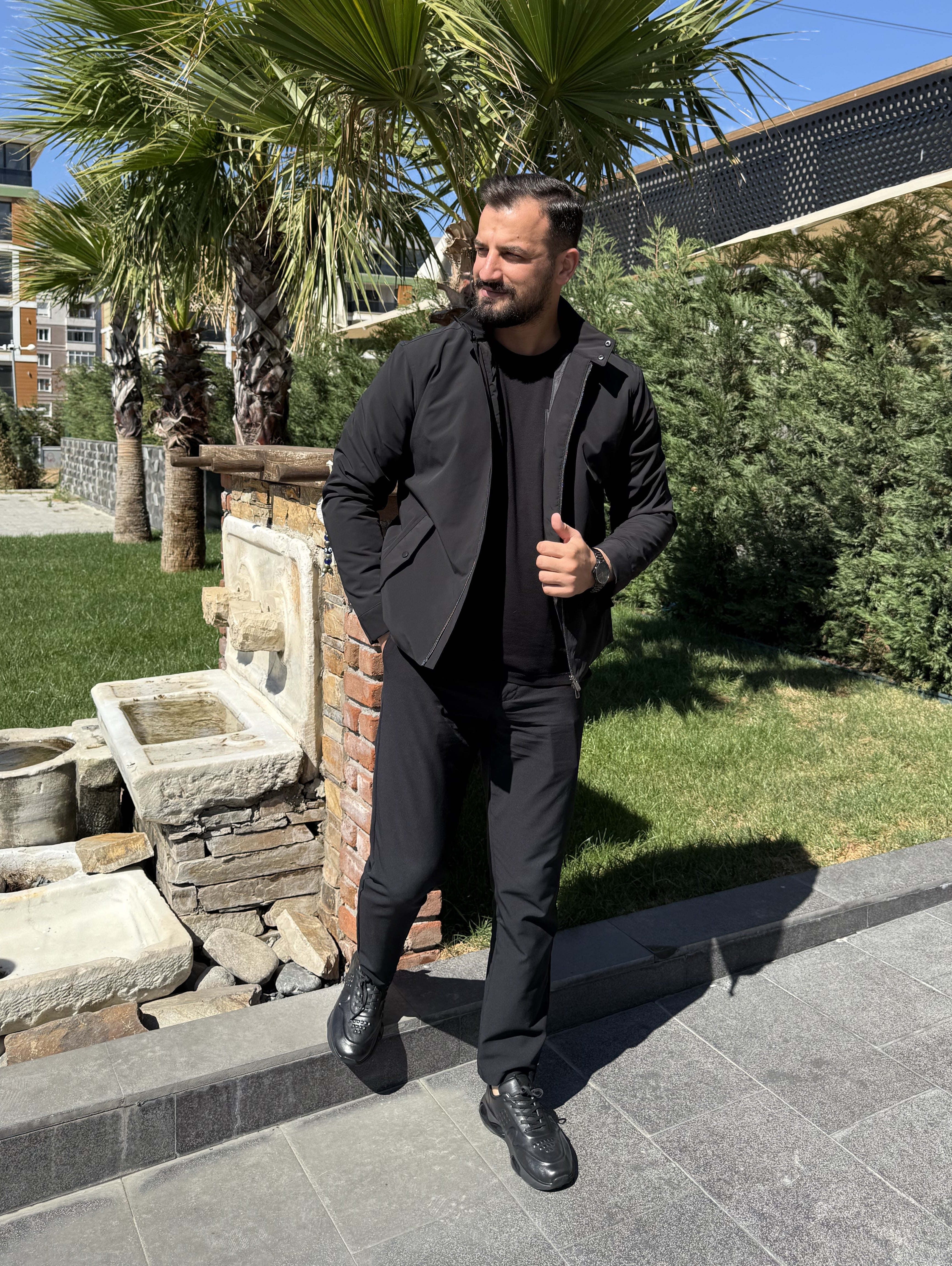 SİYAH ŞİŞME MONT