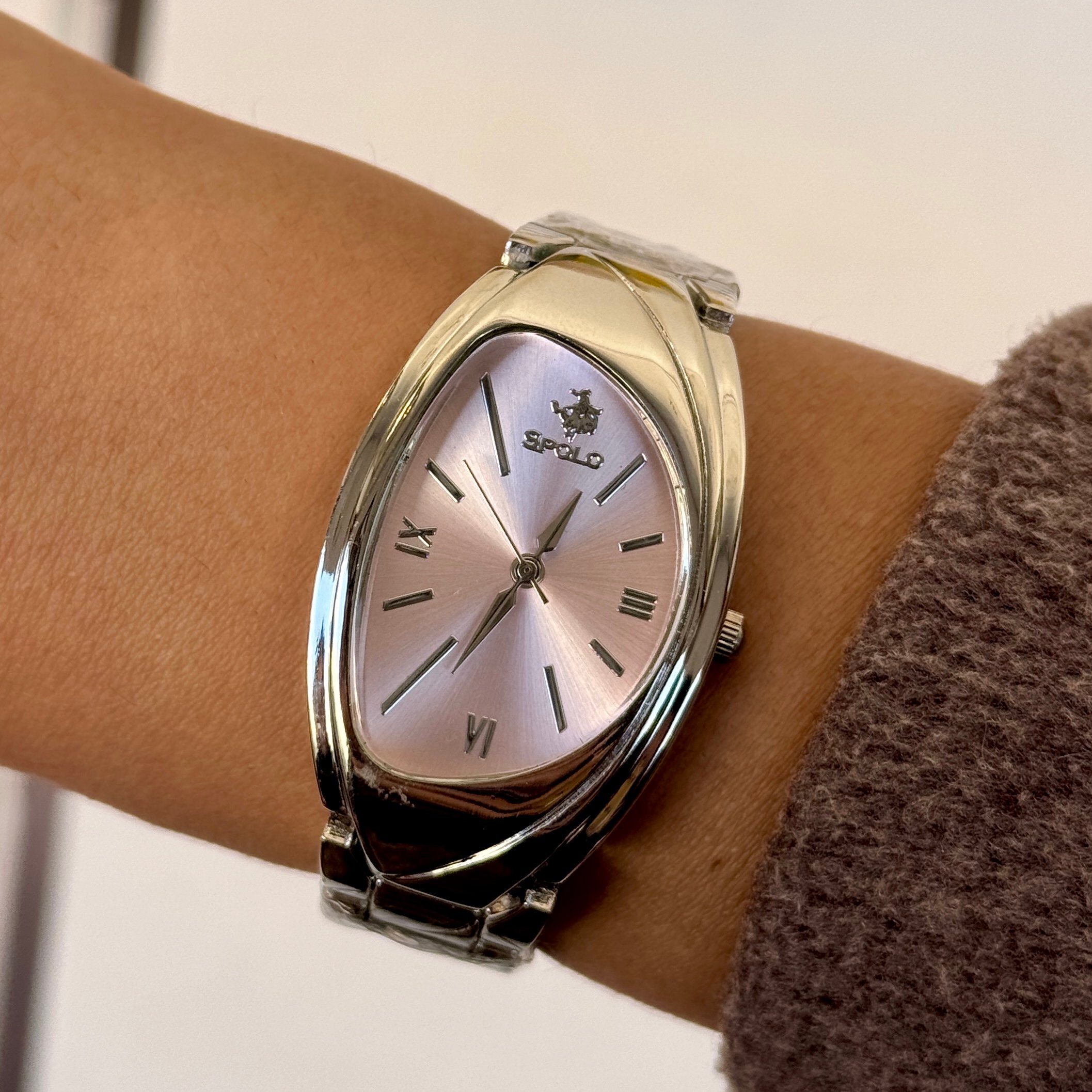 Silver-pembe marka model saat