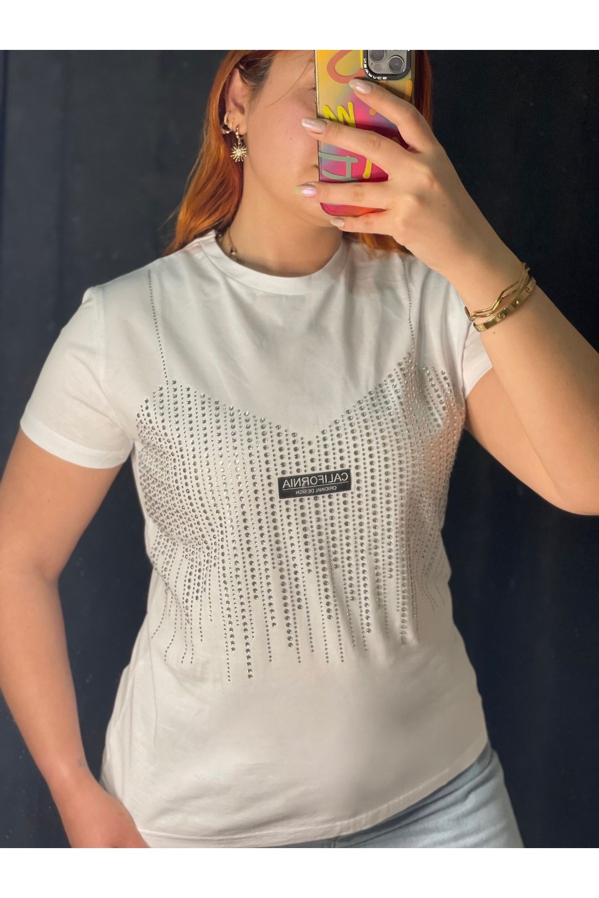 Taş detaylı beyaz tshirt