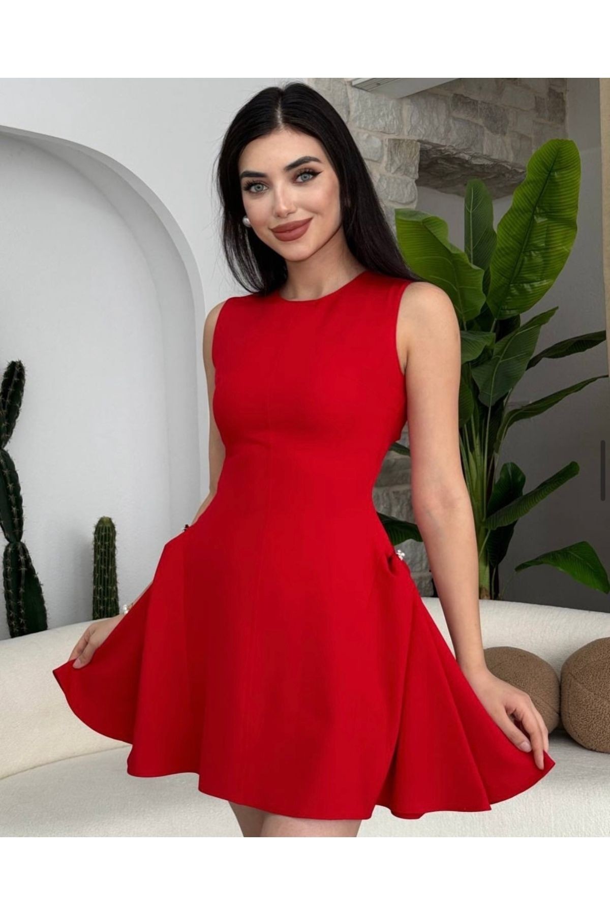 Taş Detaylı Elbise