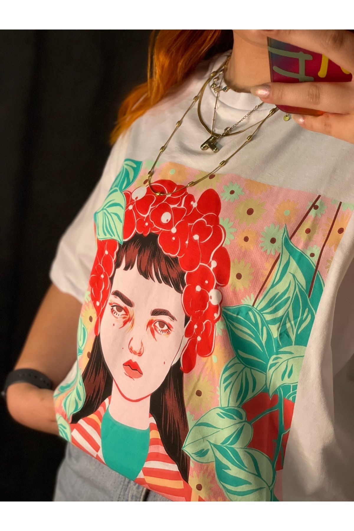Renkli Kız Silüeti Baskılı Tshirt