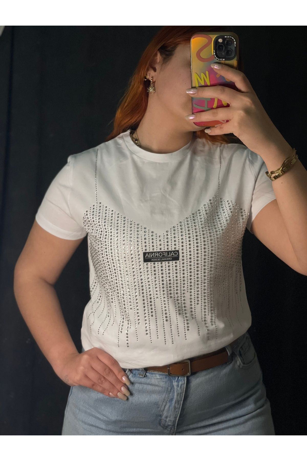 Taş detaylı beyaz tshirt