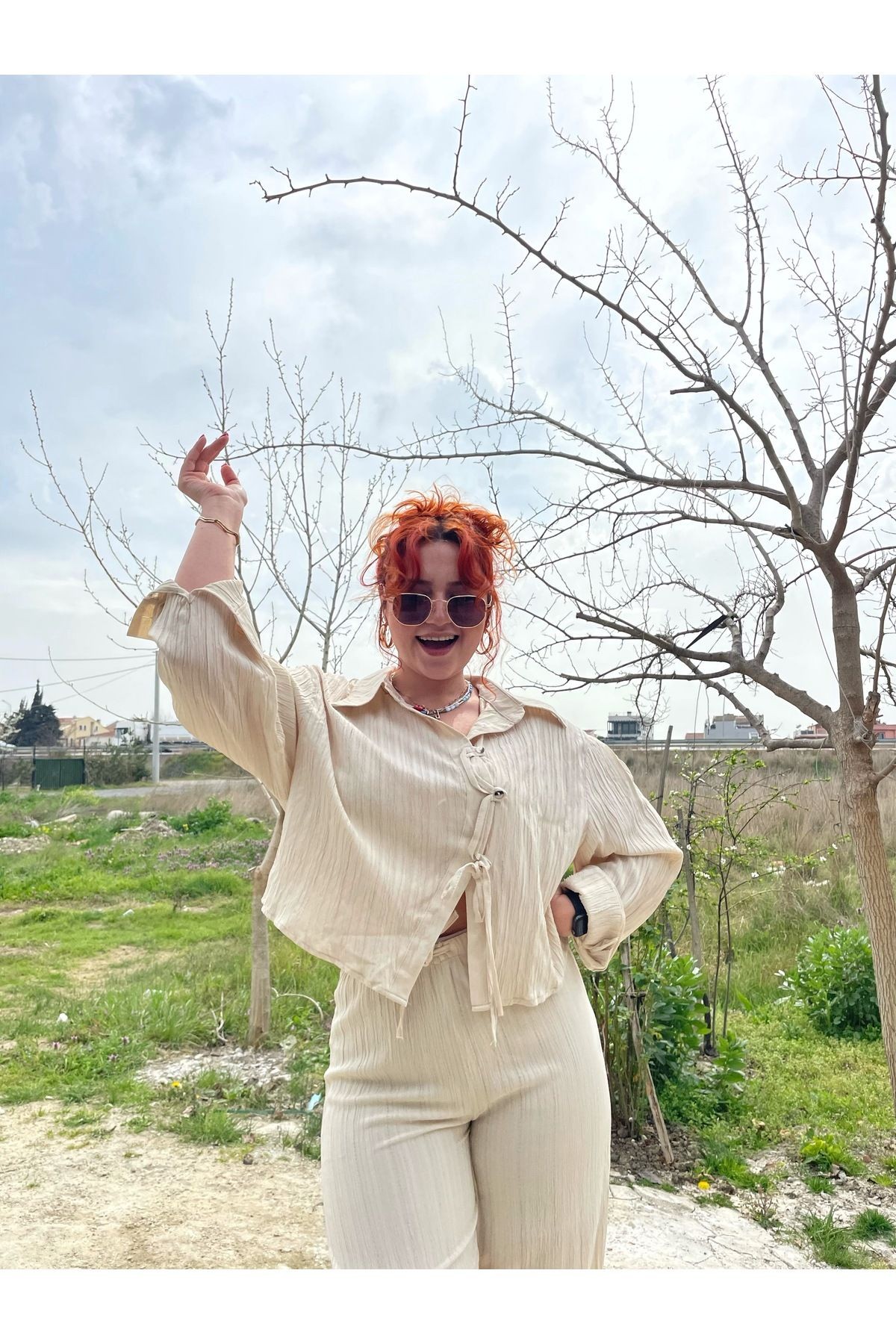 Taş Rengi Bağlama Detaylı Gömlek