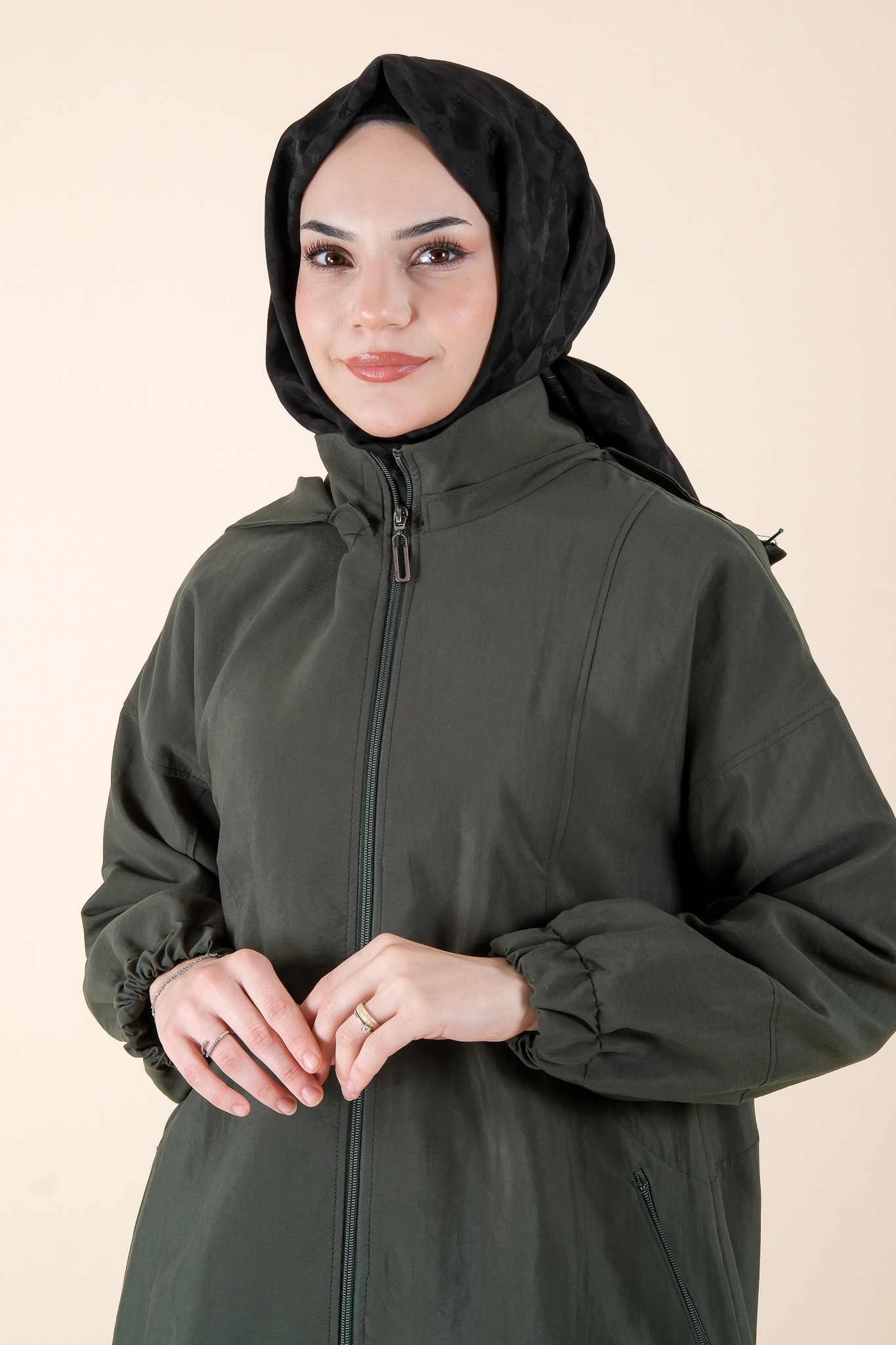 W-25-824 ELASTIC SHIRRED JACKET