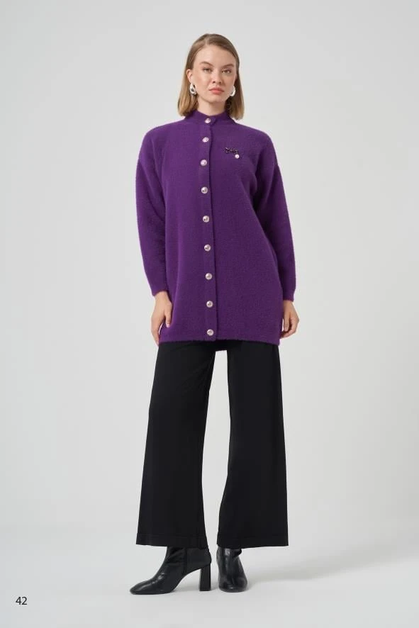 7005 NUSS HIRKA - Mor