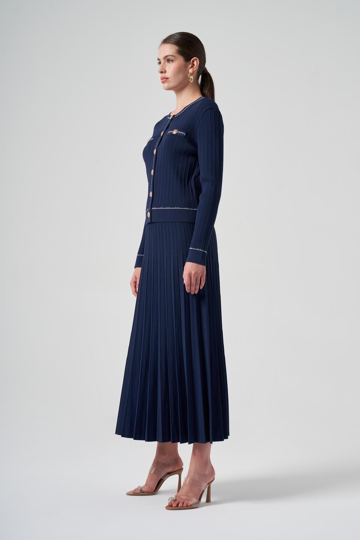 1115 NUSS HIRKA