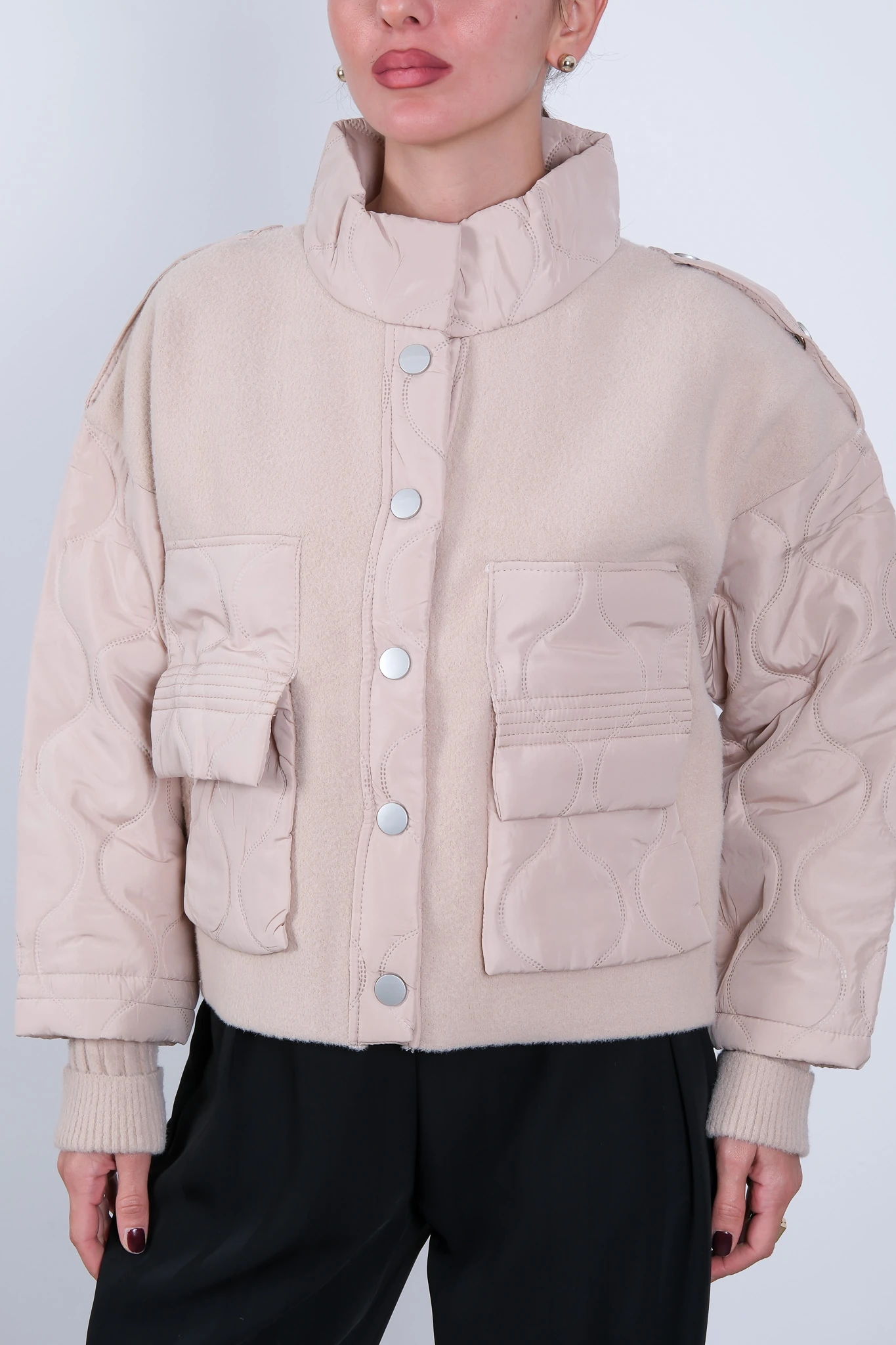 60711 ON TRİKO MONT