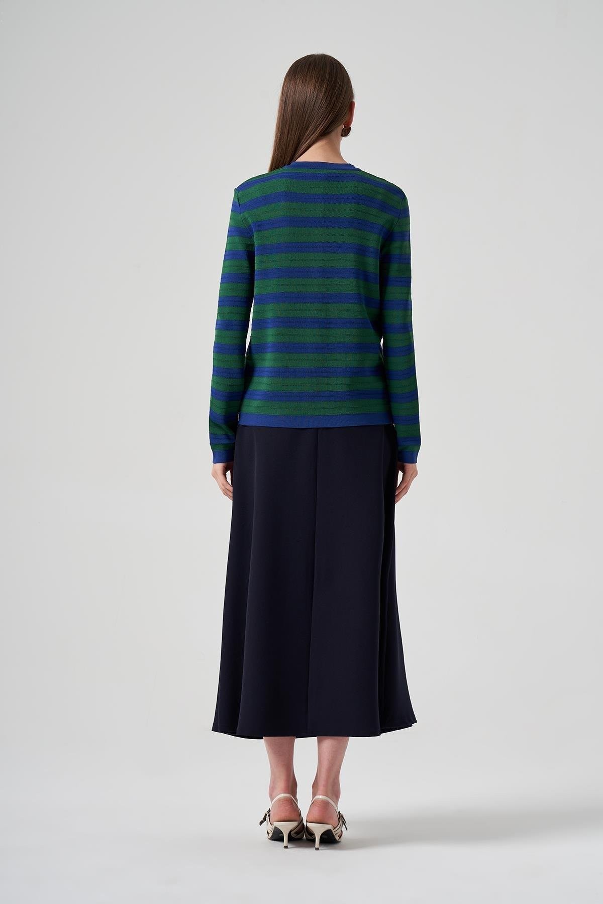1113 NUSS HIRKA