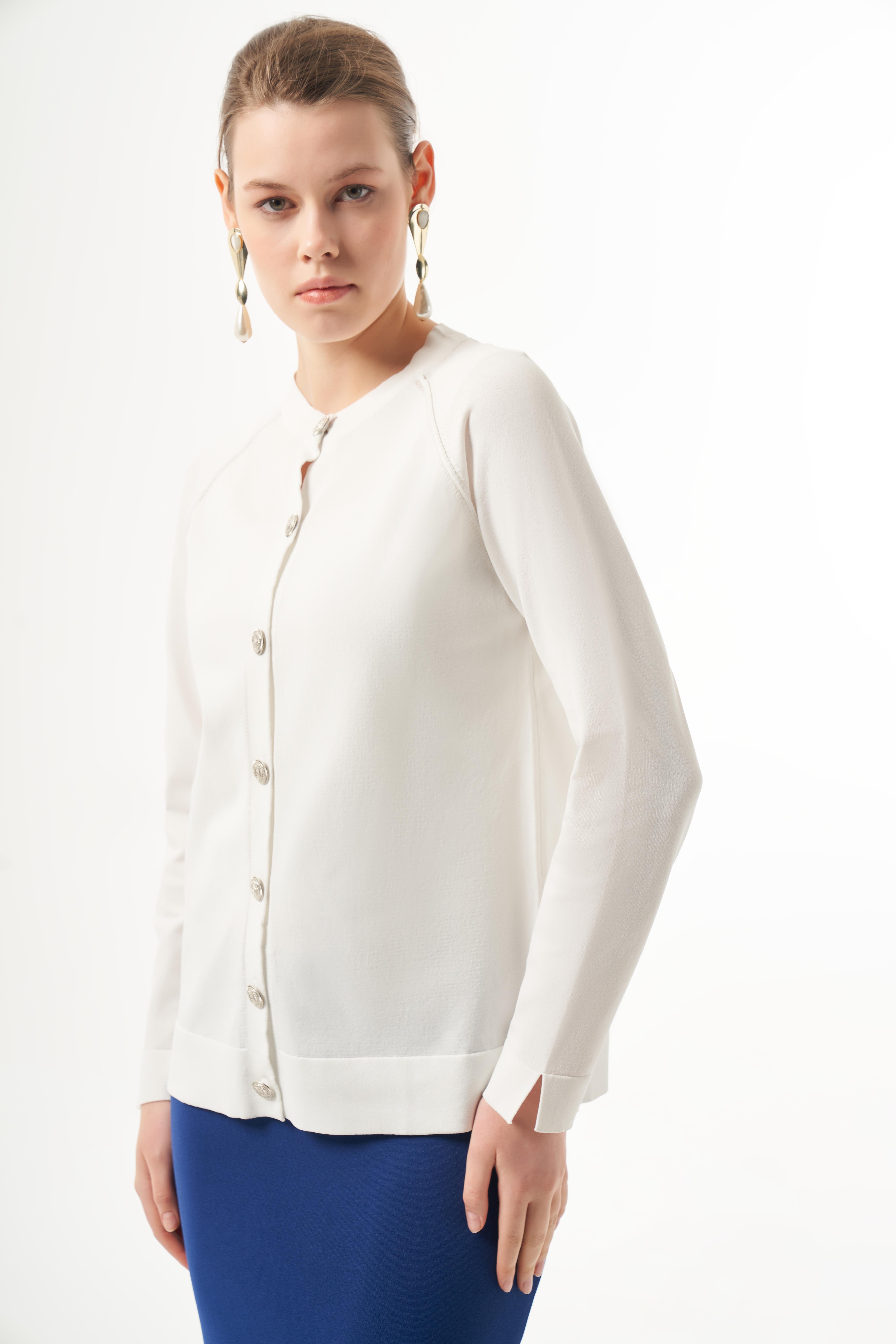 1300 NUSS HIRKA - Ekru
