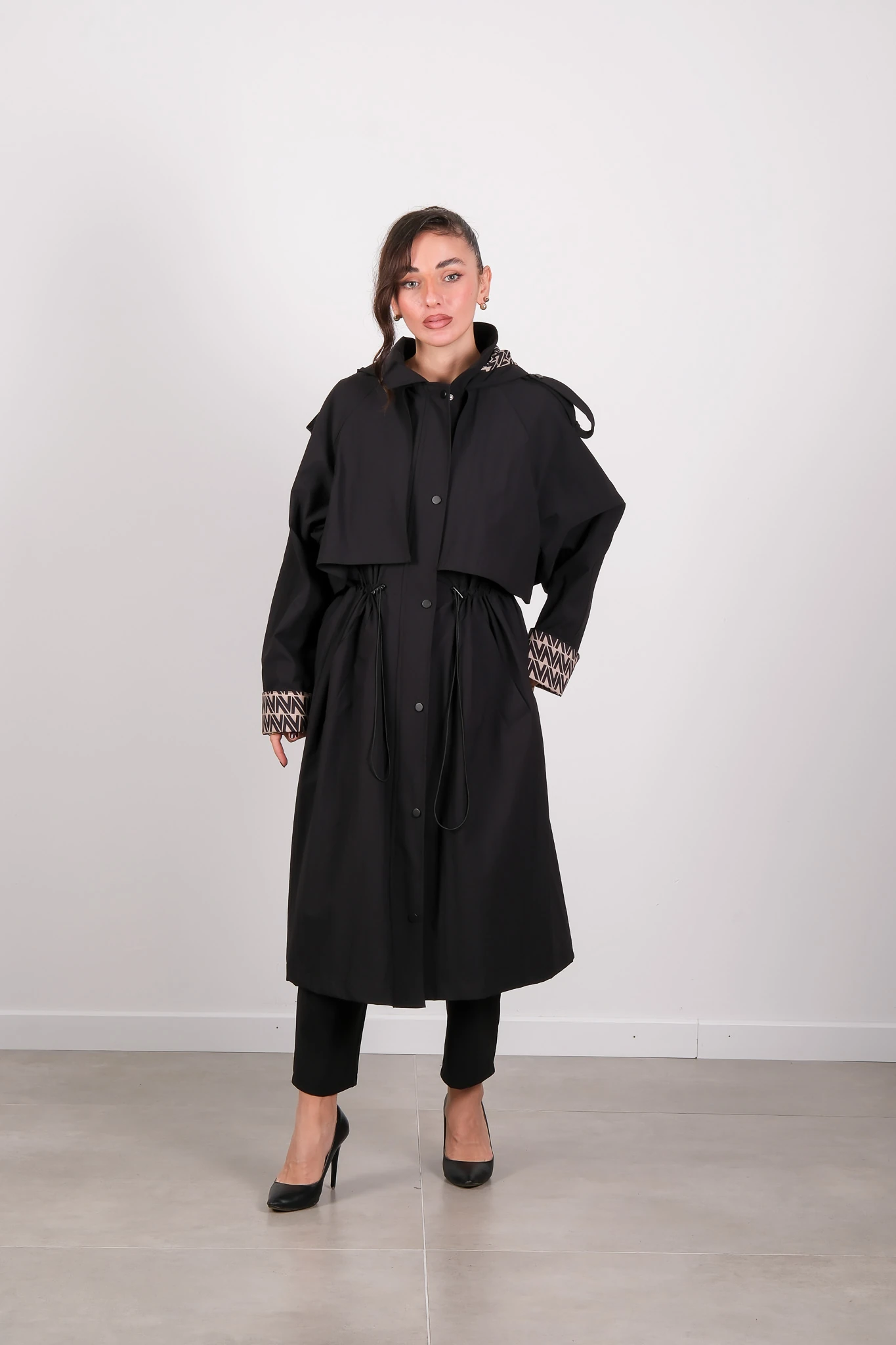 6033 NUSS KAP - Black