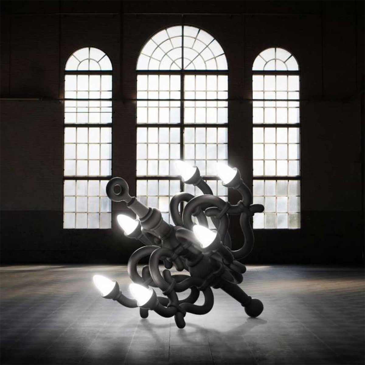 Fallen Chandelier - XL