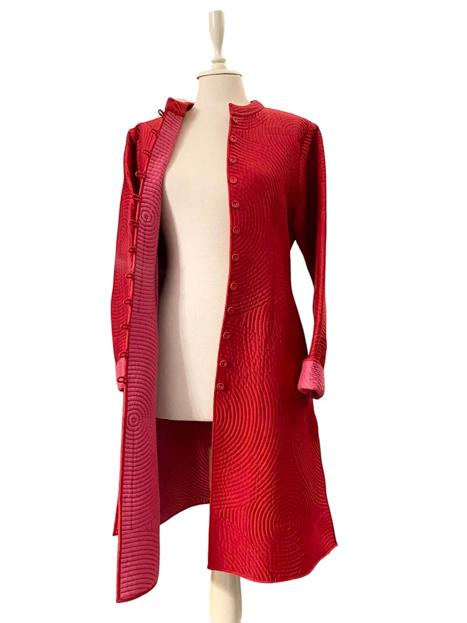 DAİRE DİKİŞLİ UZUN KIRMIZI KOTON CEKET