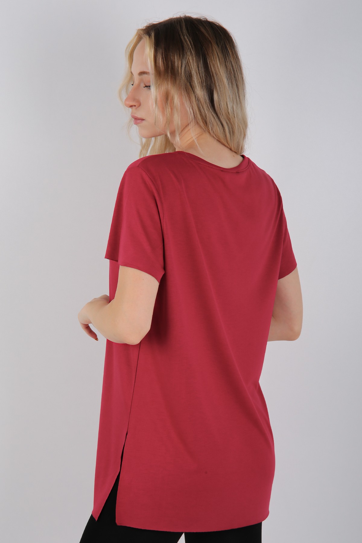 V Yaka Kısa Kol T-Shirt