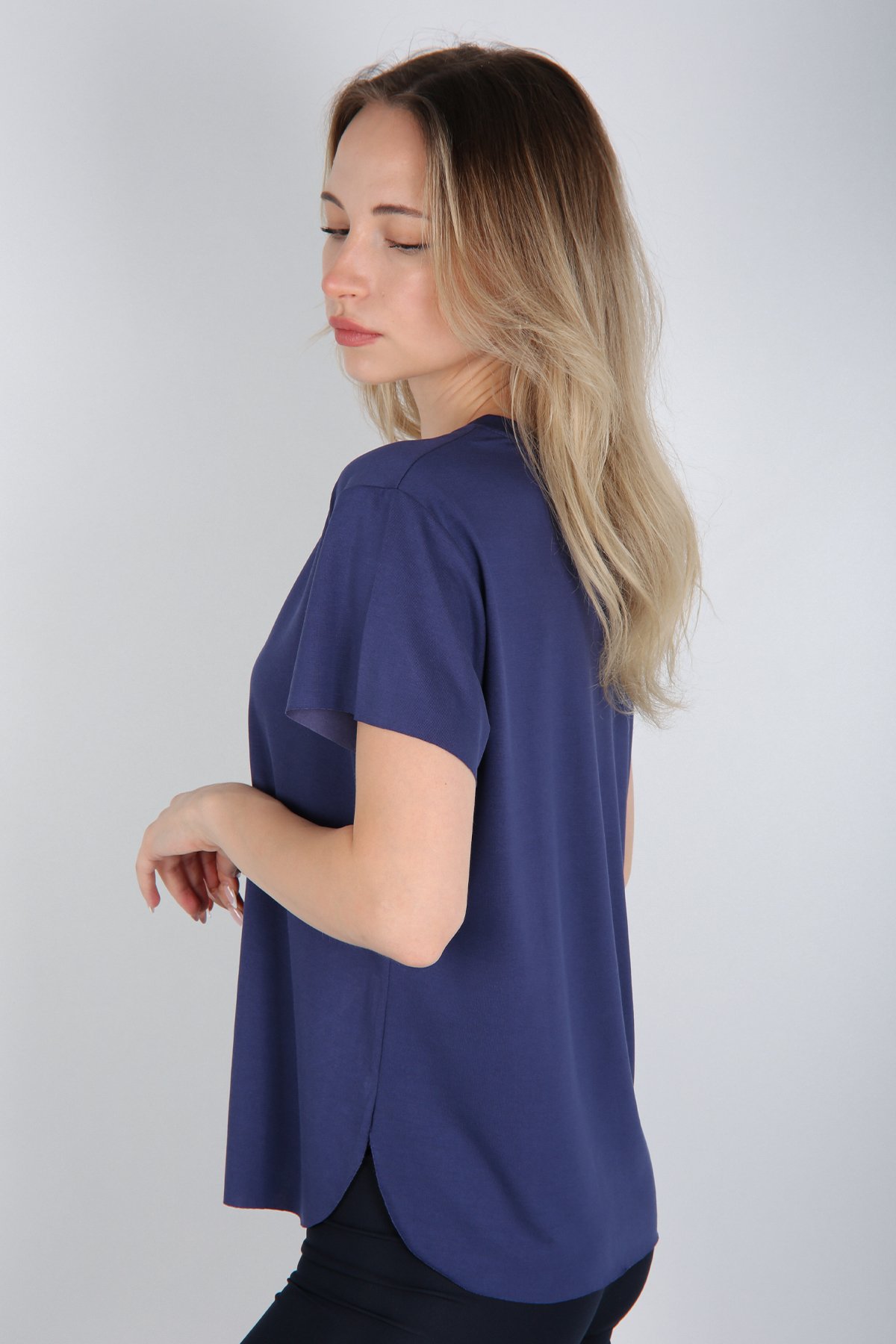 V Yaka T-Shirt