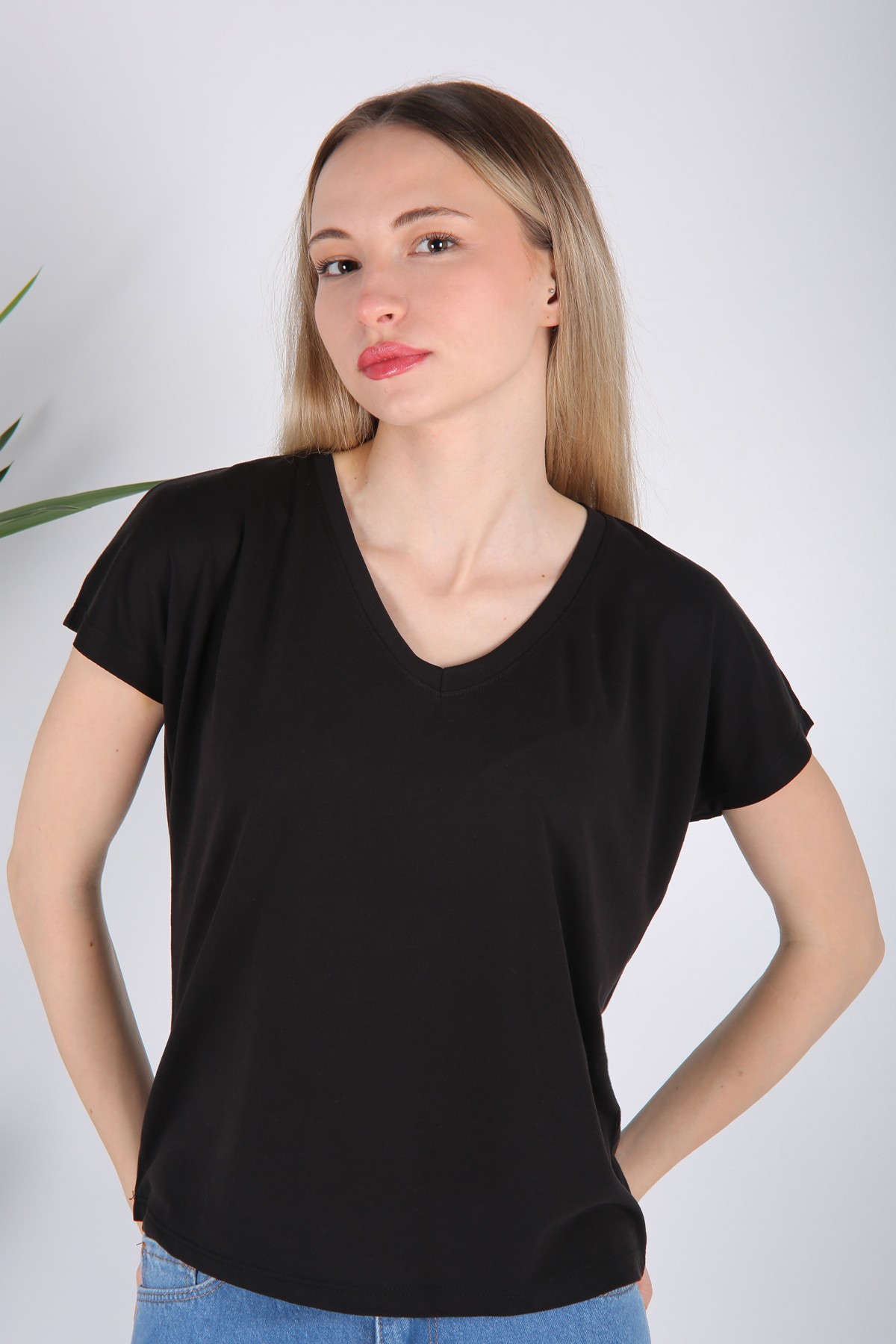 V Yaka T-Shirt
