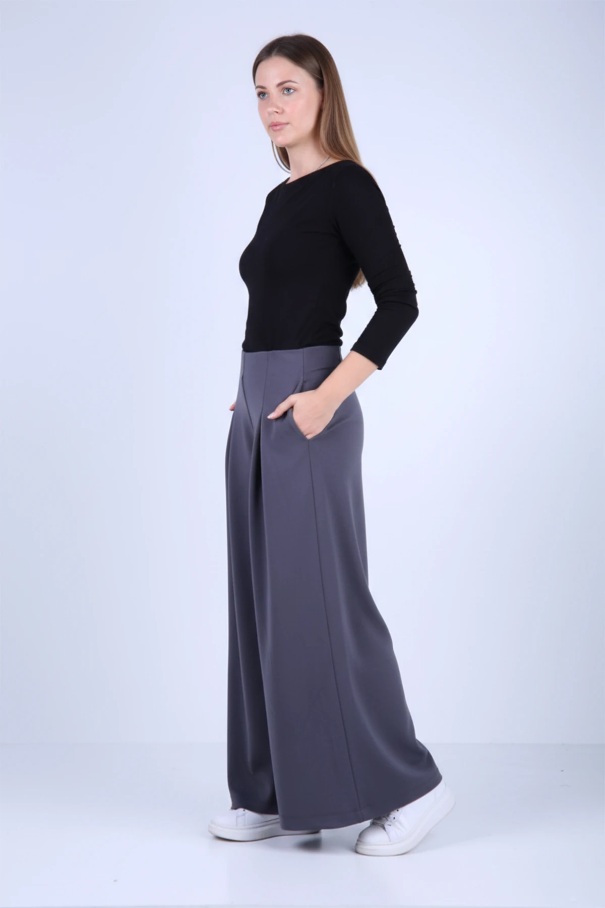 Önü Pileli Yumuşak Dokulu Modal Kumaşlı Pantolon