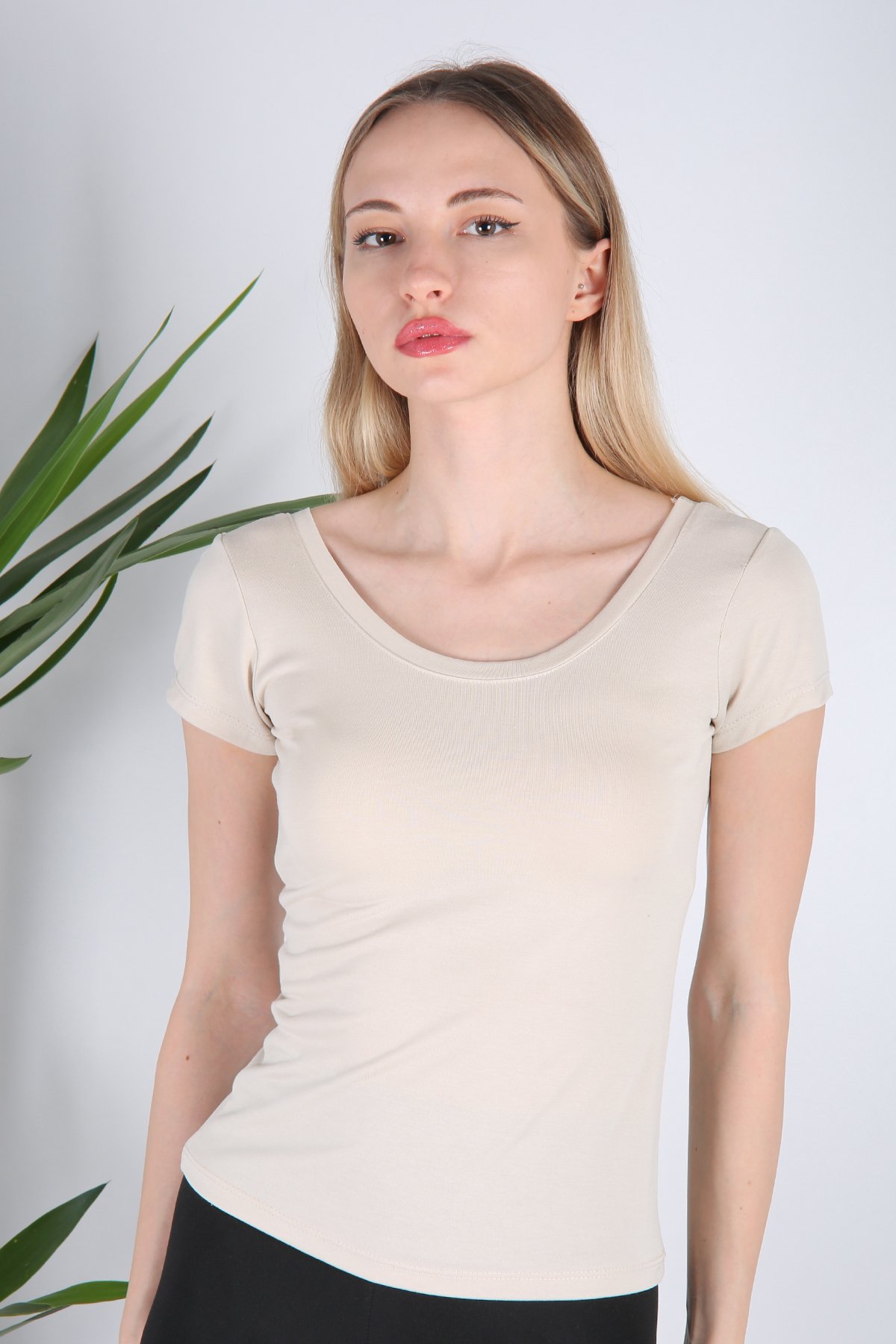 Kayık Yaka T-Shirt