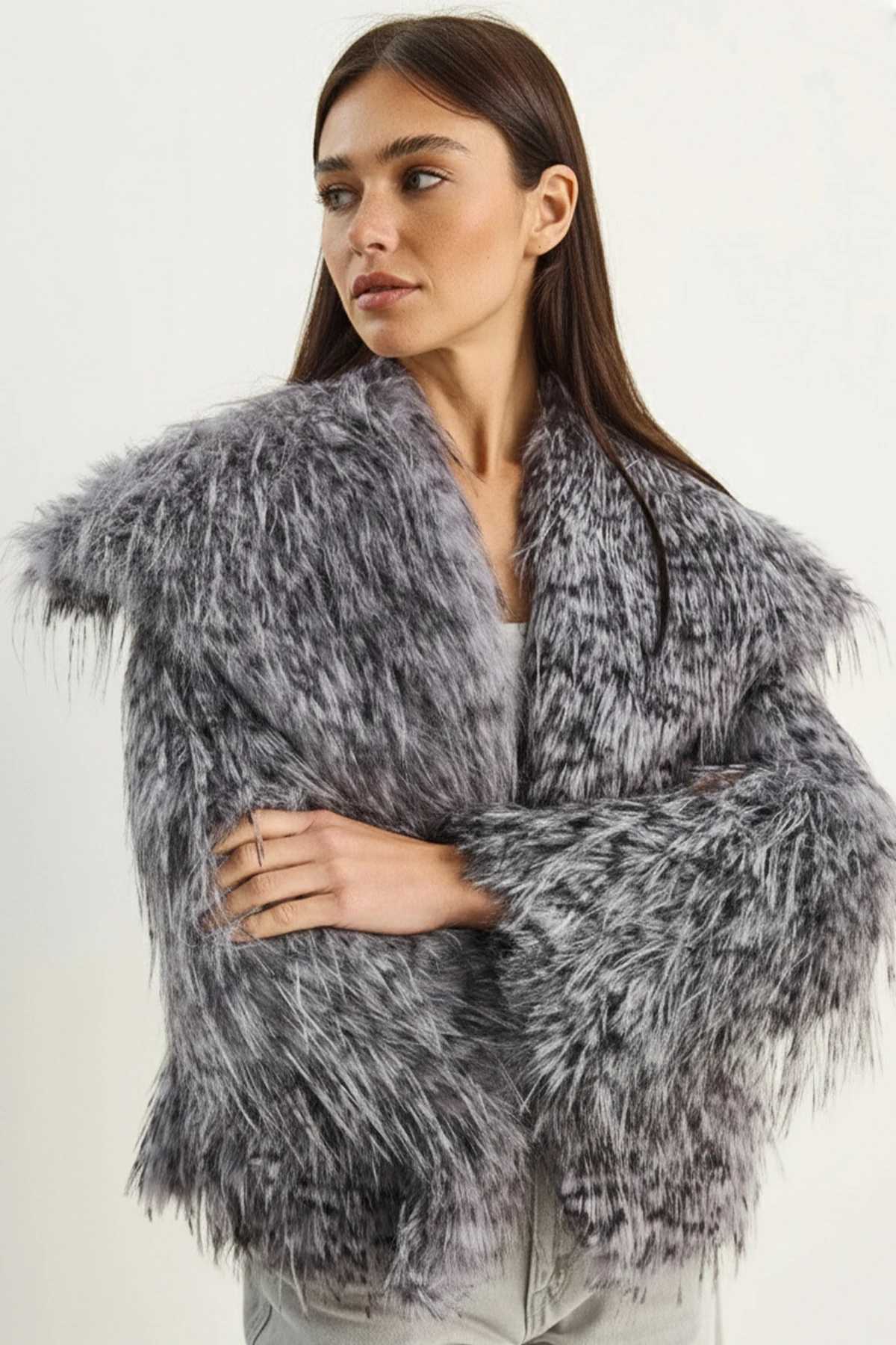 Kadın Geniş Yaka Püsküllü Premium Kürk Ceket 