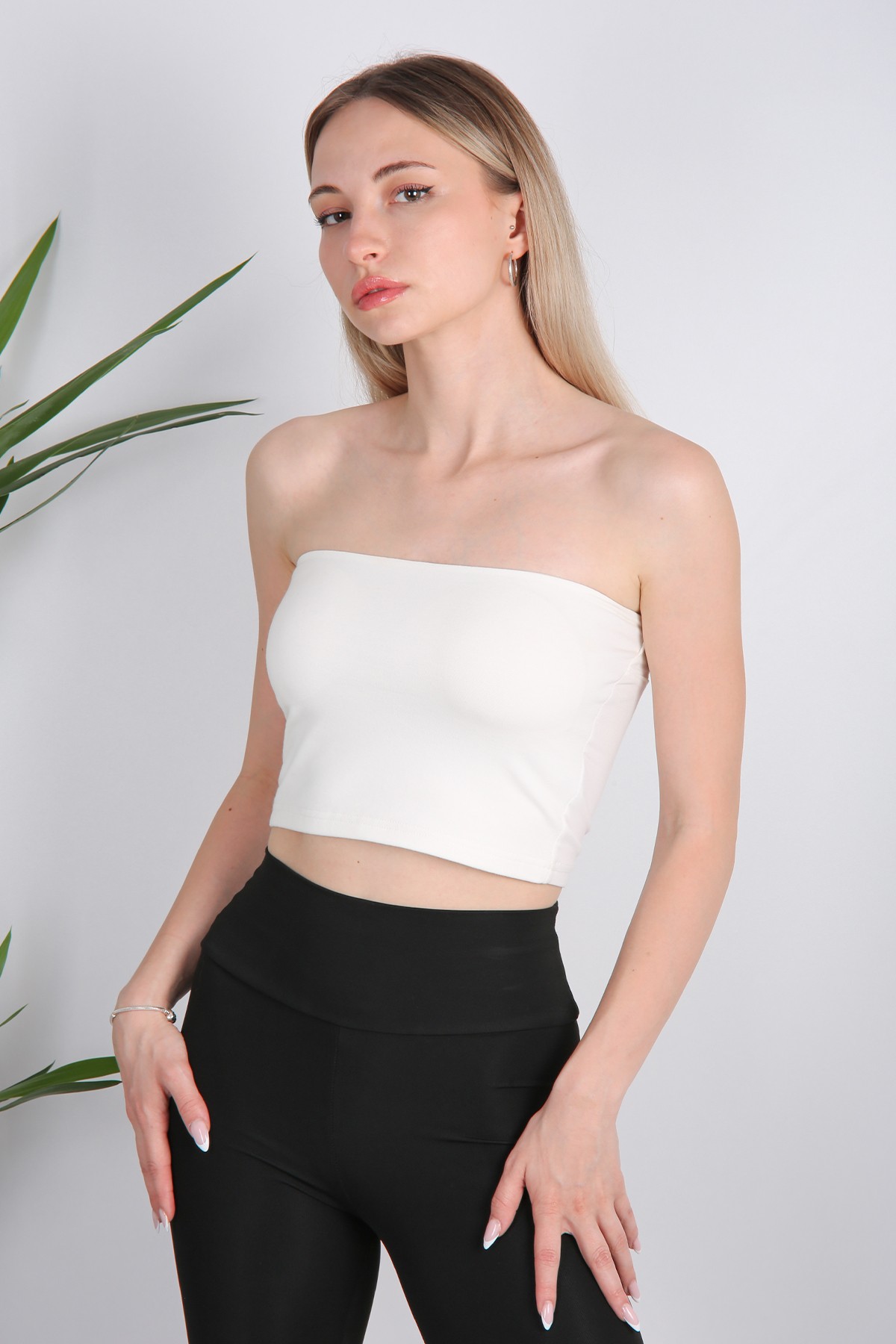 Straplez Crop