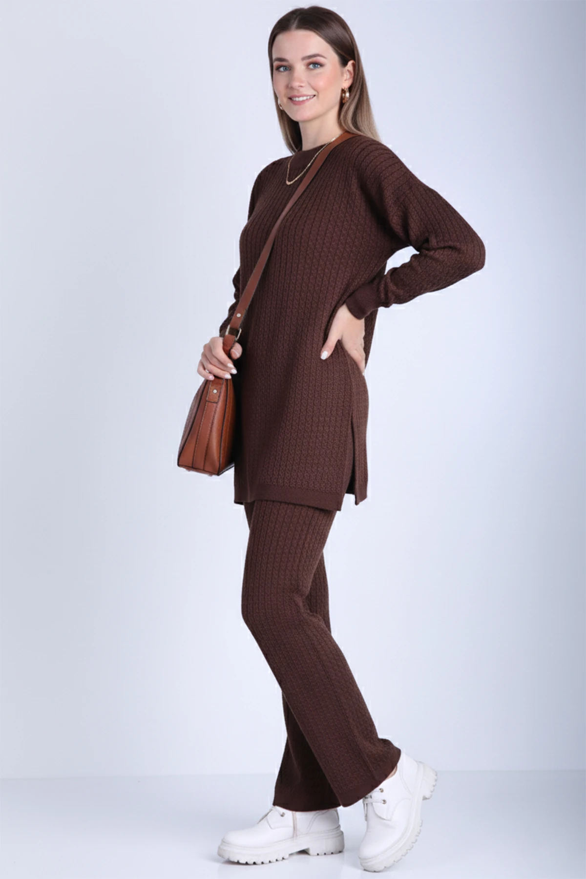 Yırtmaç Detay Pantolonlu Triko Takım