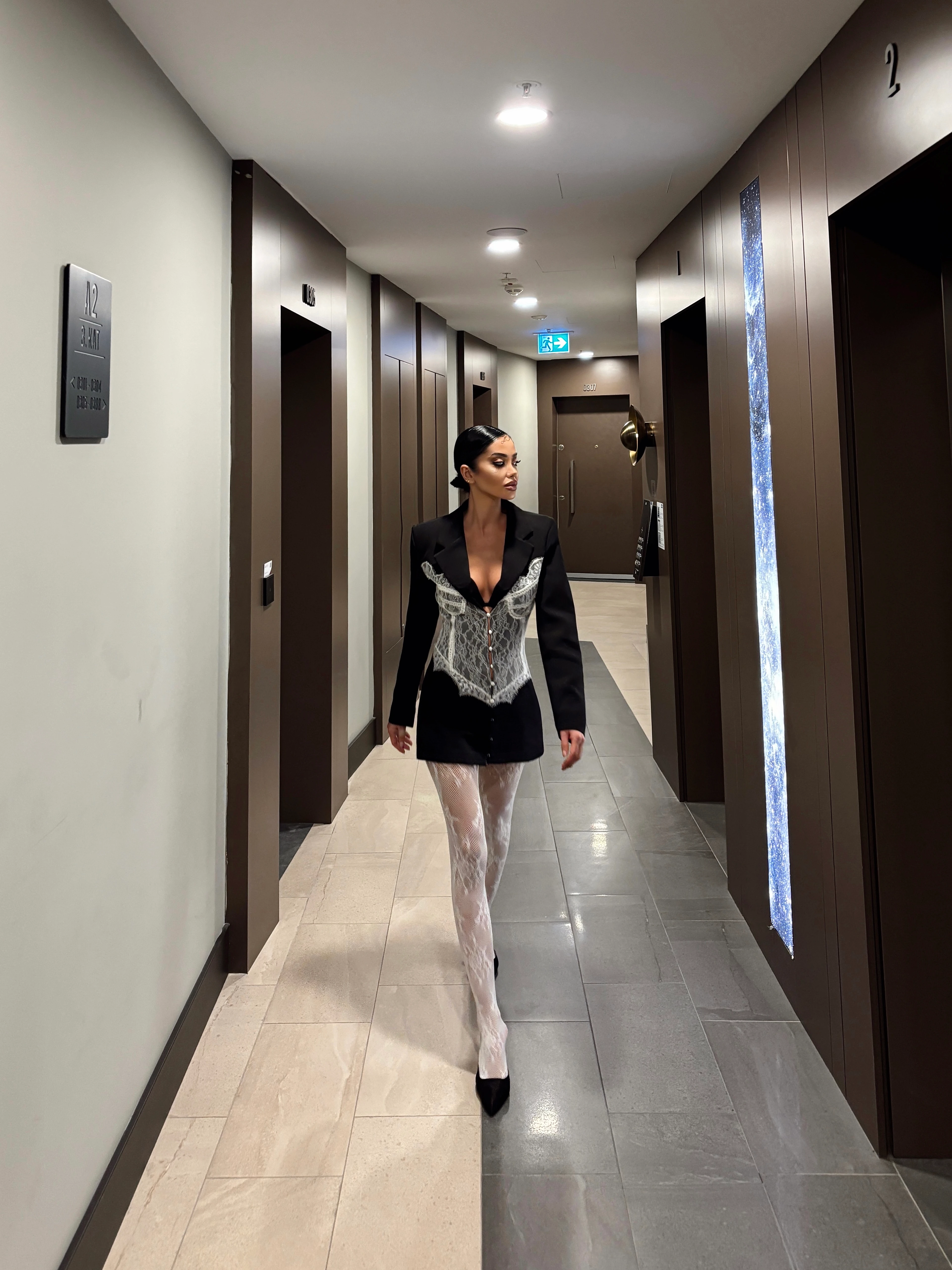 Violet Dantel Tasarım Vatkalı Ceket Elbise