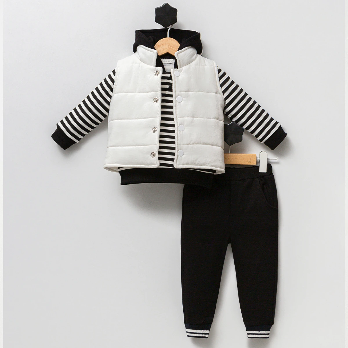 Yelekli Kapüşonlu Erkek Çocuk 3'lü Takım - Beyaz