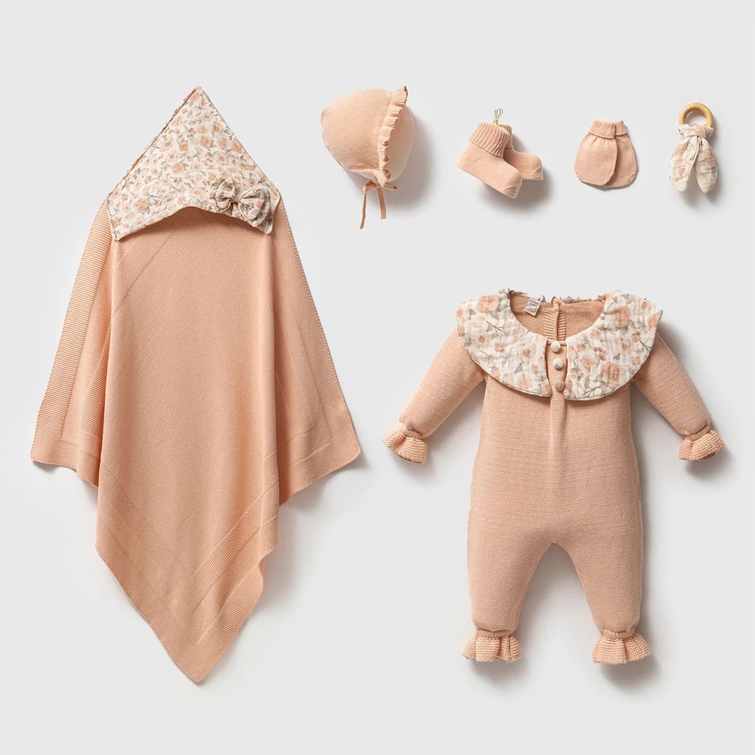 %100 Organik Pamuklu Müslin Bebe Yaka Detaylı Vintage Oyuncaklı 5'li Triko Hastane Çıkış Seti - Somon