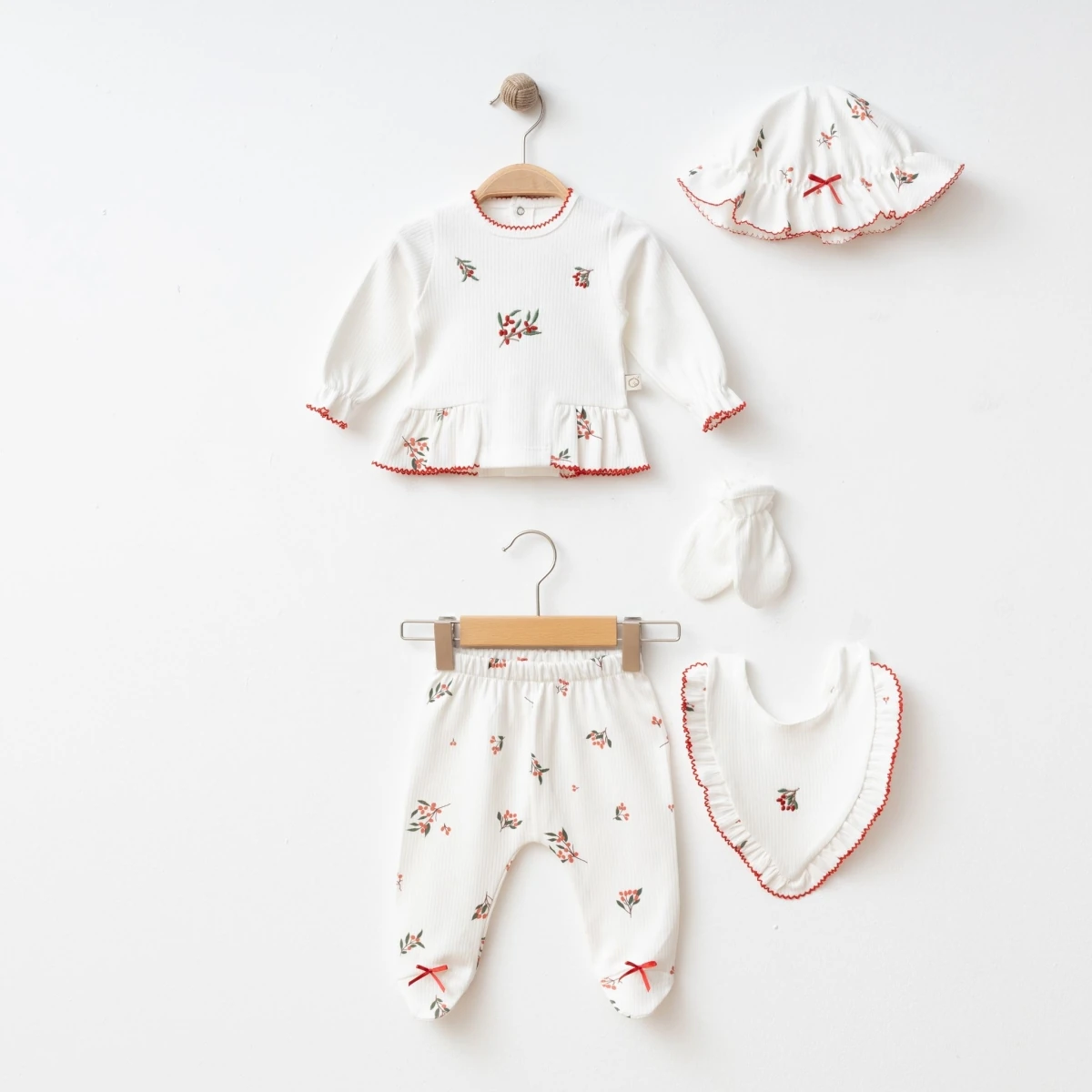 Kokina Desenli Kız Bebek 5'li Hastane Çıkış Seti