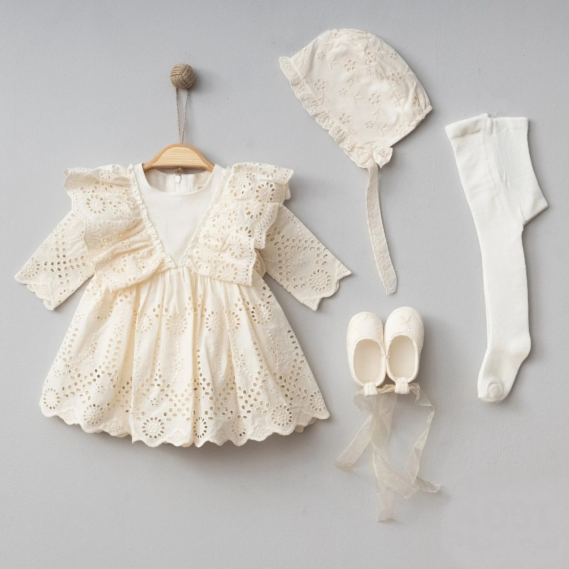 4031- Kız Bebek 4'lü Mevlüt&Özel Gün Takımı