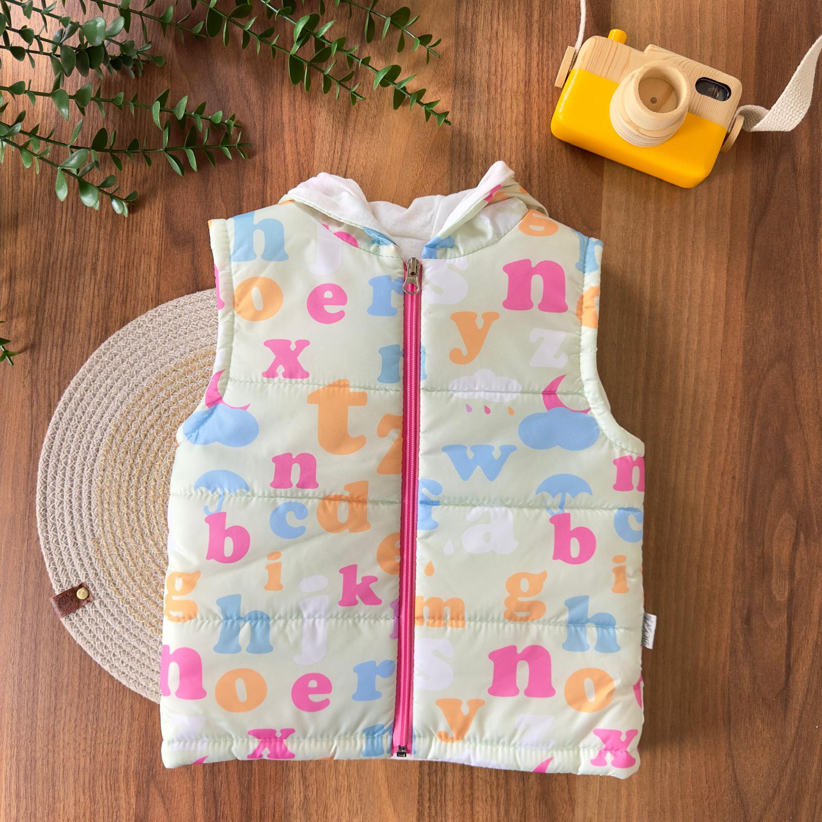 Renkli Alfabe Desenli Şapkalı Kız Bebek Şişme Yelek