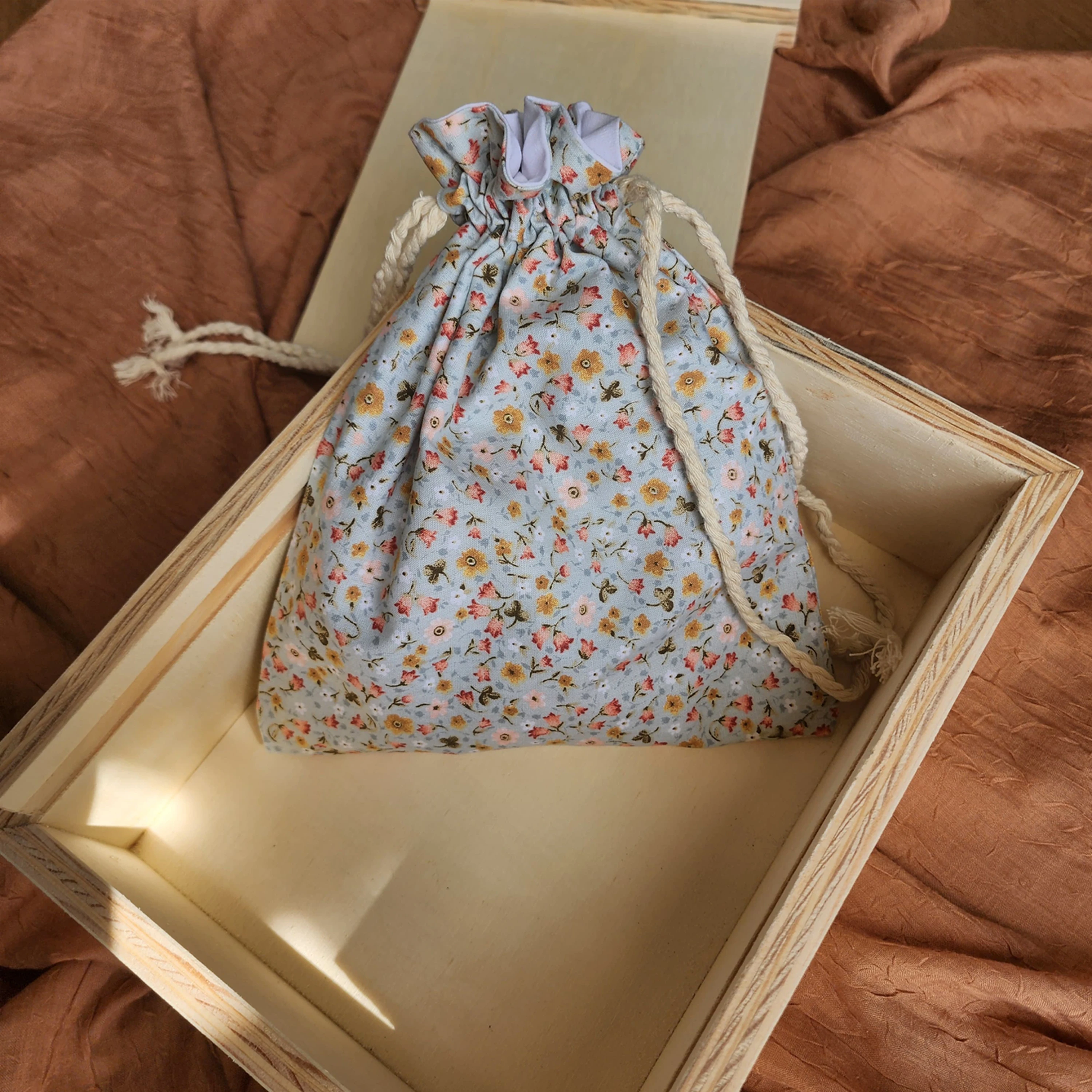 Mavi Çiçekli Pamuklu Kese