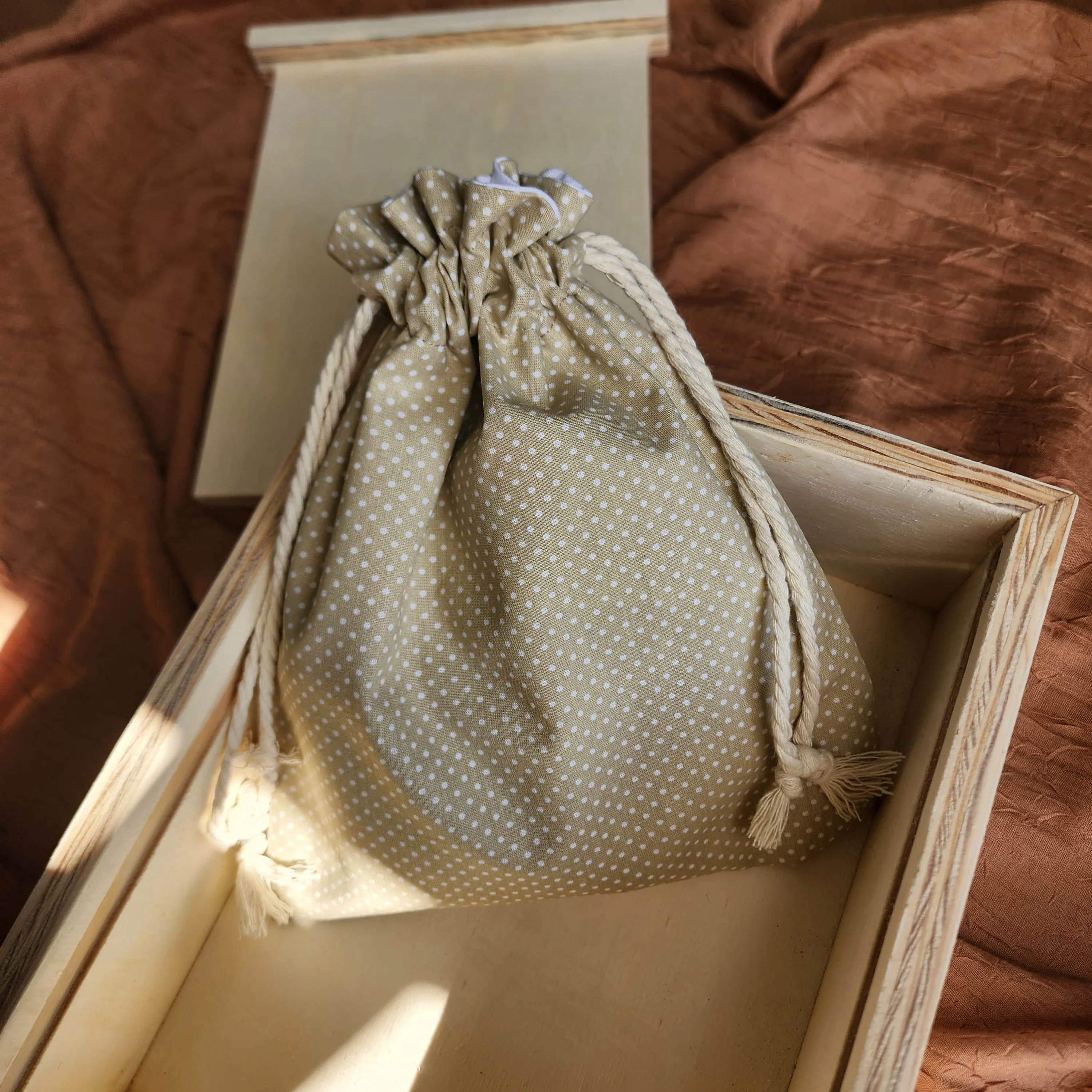 Bej Noktalı Pamuklu Kese