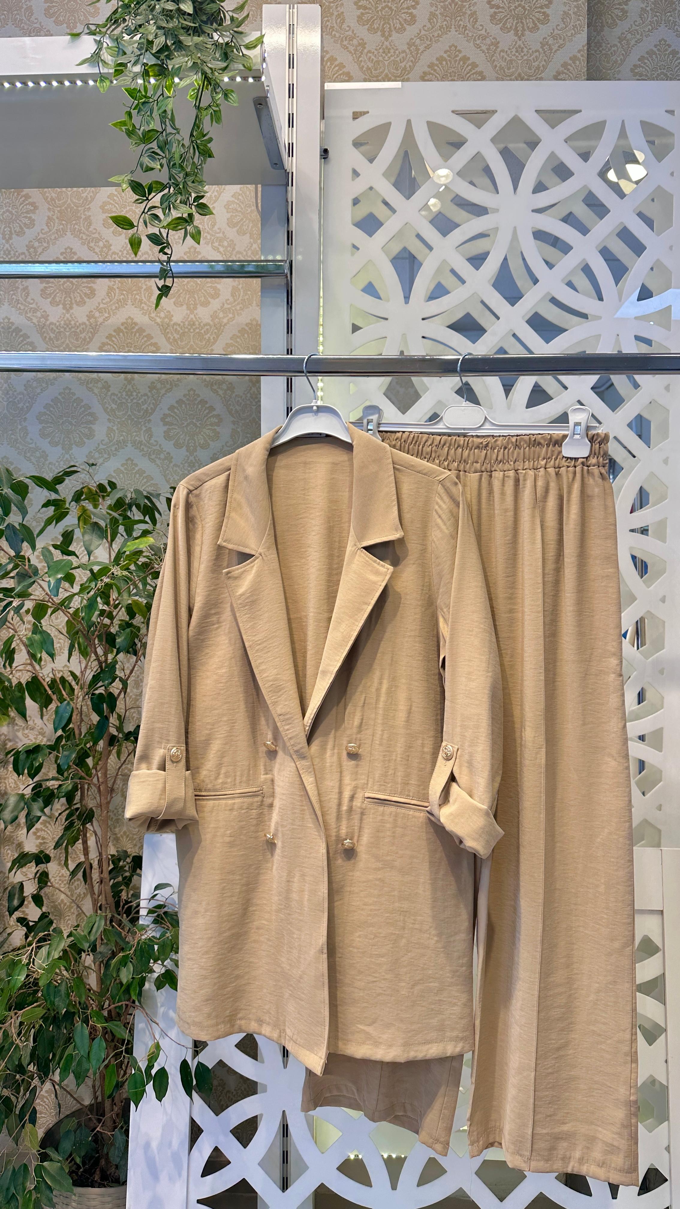 Qupra Blazer Ceketli Takım 