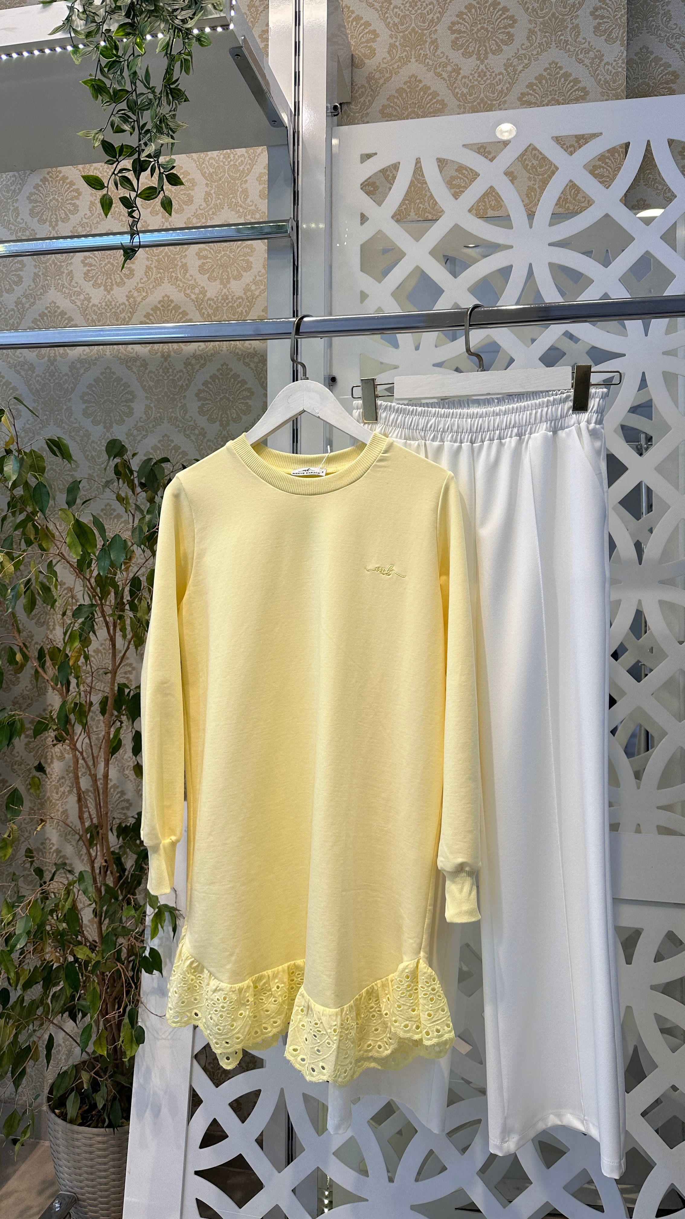 Etek ucu dantelli Mk Sweat  - Sarı