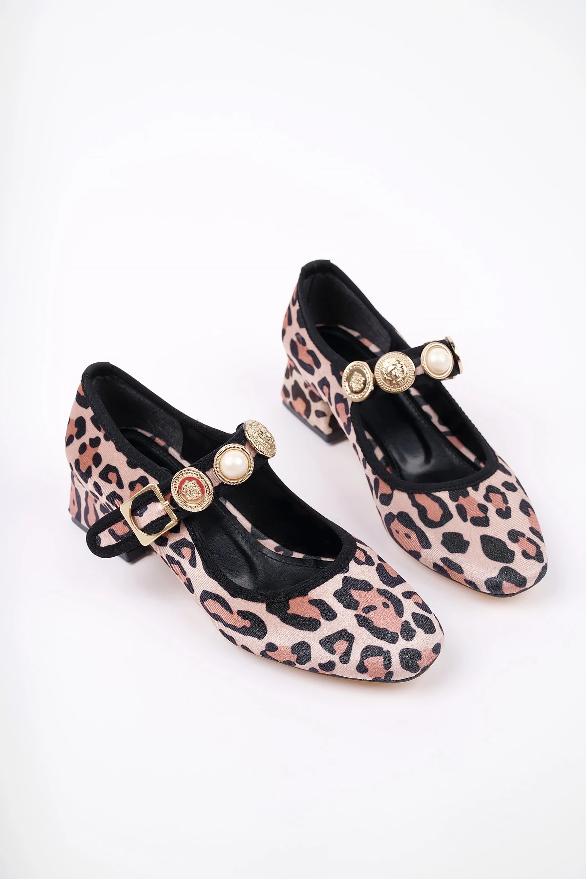 Muggo PREETİ Broş Detaylı Tek Bantlı Günlük Kadın Topuklu Ayakkabı