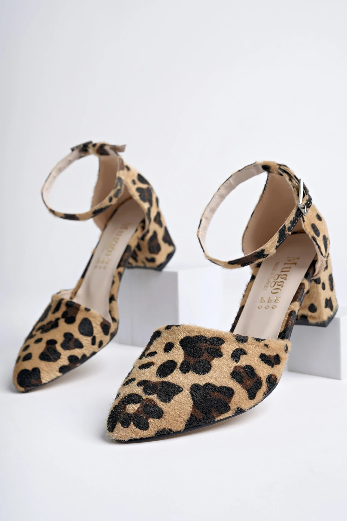 Muggo W708 Garantili Kadın Klasik Günlük Tarz Şık ve Rahat Topuklu Ayakkabı