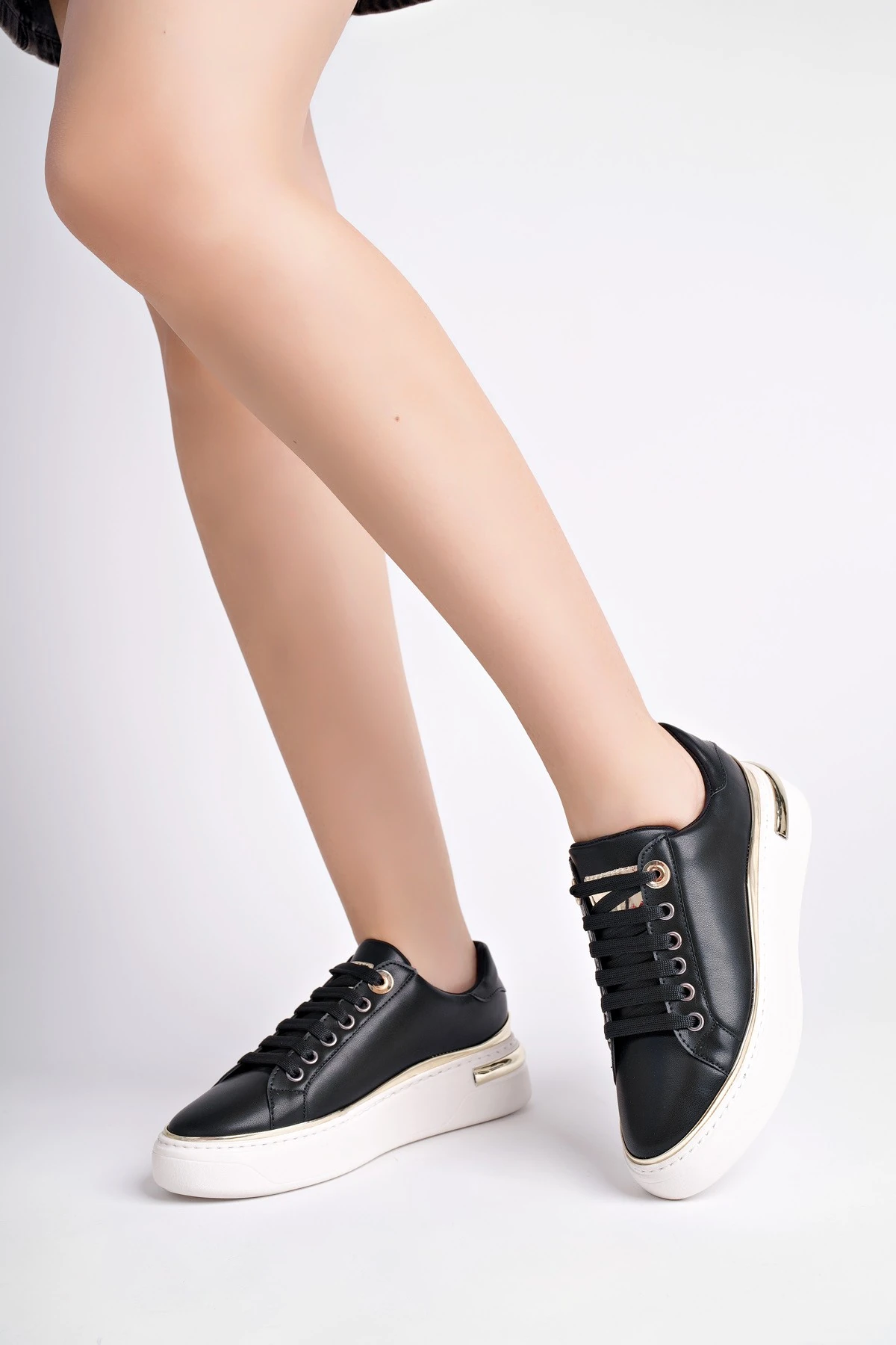 Muggo SVETLANA İnce Şerit Detaylı Bağcıklı Günlük Kadın Sneaker Spor Ayakkabı