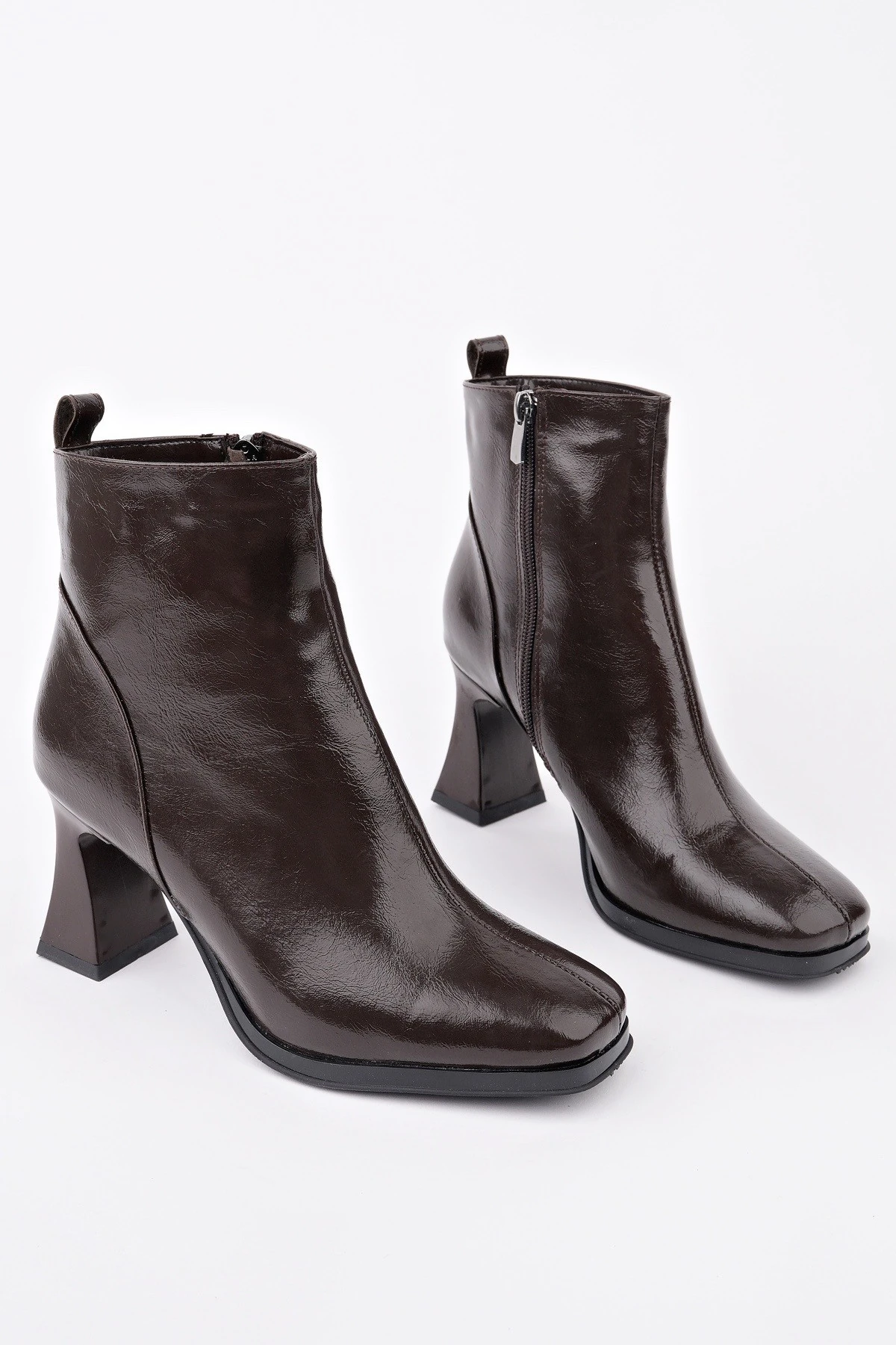 Muggo CELİNA Küt Burun Fermuarlı Topuklu Kadın Bot 