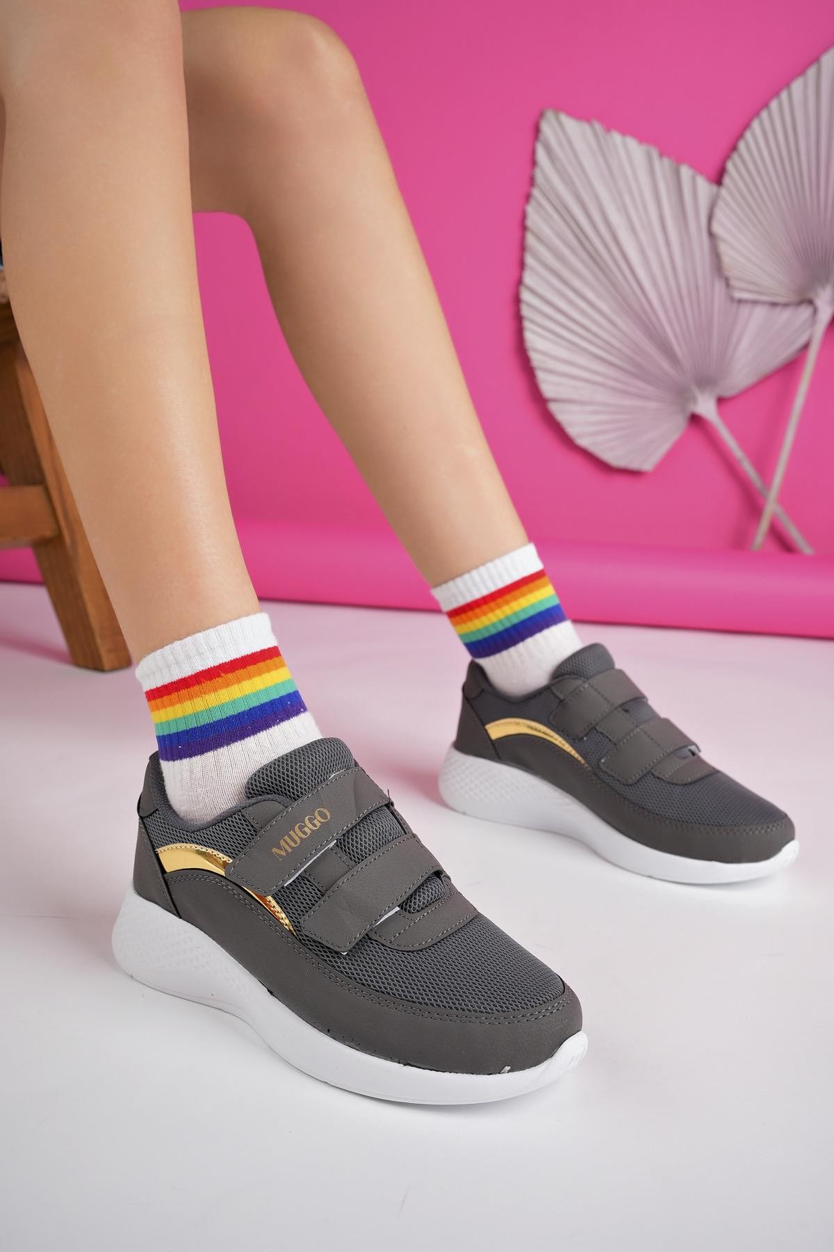 Muggo SAHRA Garantili Kadın Ortopedik Bağcıksız Cırtlı Rahat Sneaker Spor Ayakkabı - FÜME
