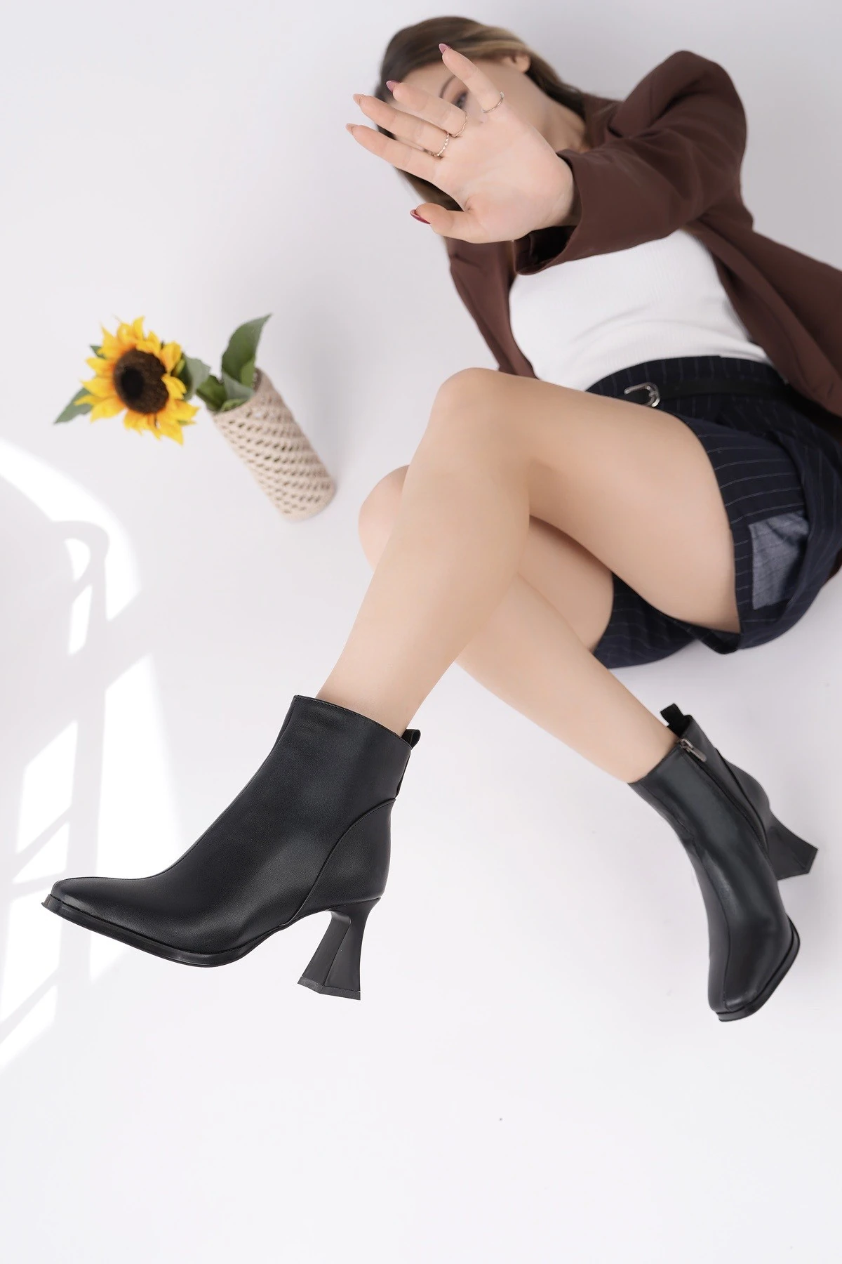 Muggo CELİNA Küt Burun Fermuarlı Topuklu Kadın Bot 