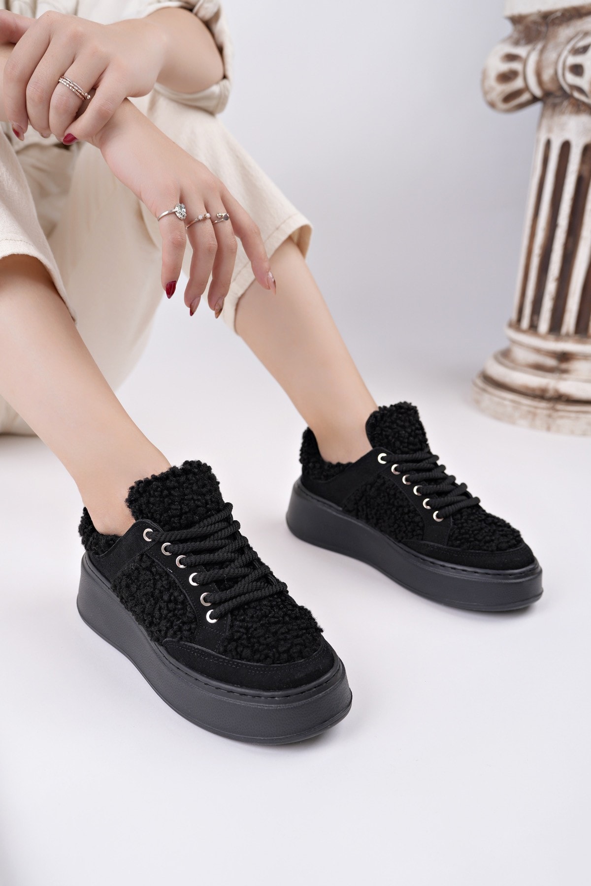 Muggo FLEECY Kalın Taban Bağcıklı Peluş Detaylı Kadın Kışlık Sneaker Spor Ayakkabı