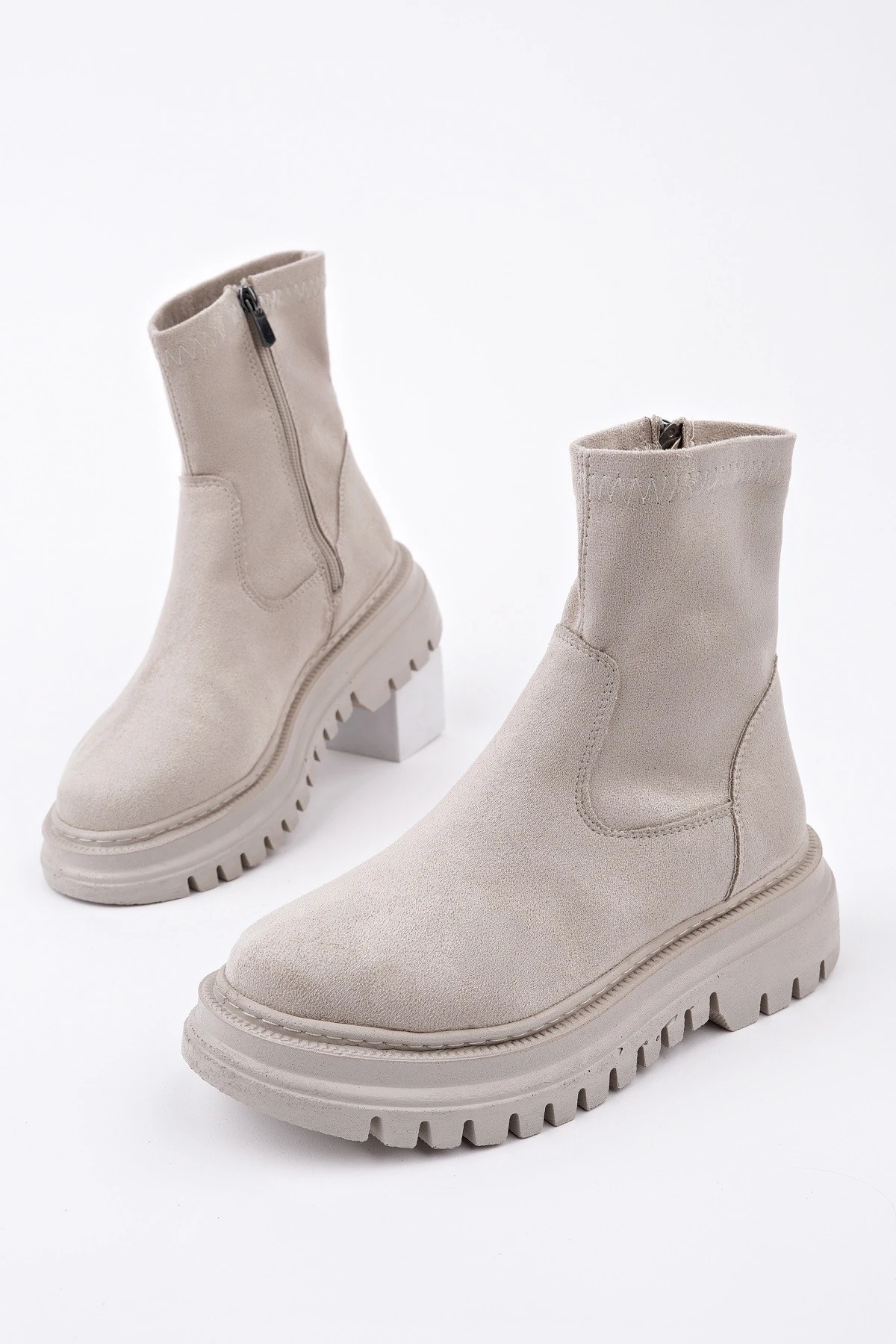 Muggo SUEVA Süet Kalın Taban Fermuarlı Kadın Bot