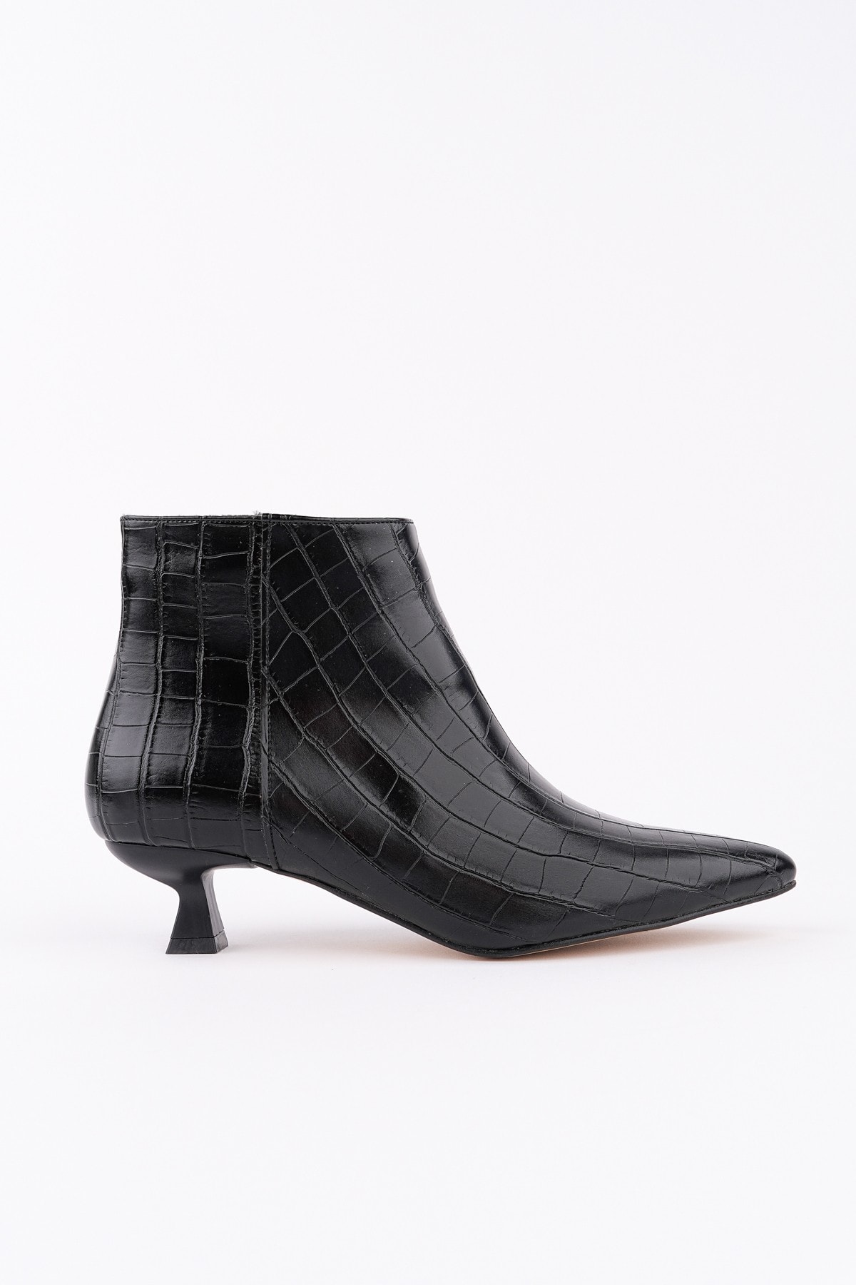 Muggo ÇAÇA Kroko Desenli Sivri Burun İnce Topuklu Fermuarlı Kadın Bot - SİYAH