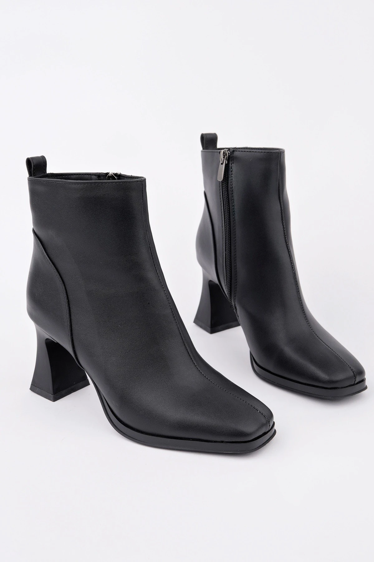 Muggo CELİNA Küt Burun Fermuarlı Topuklu Kadın Bot 