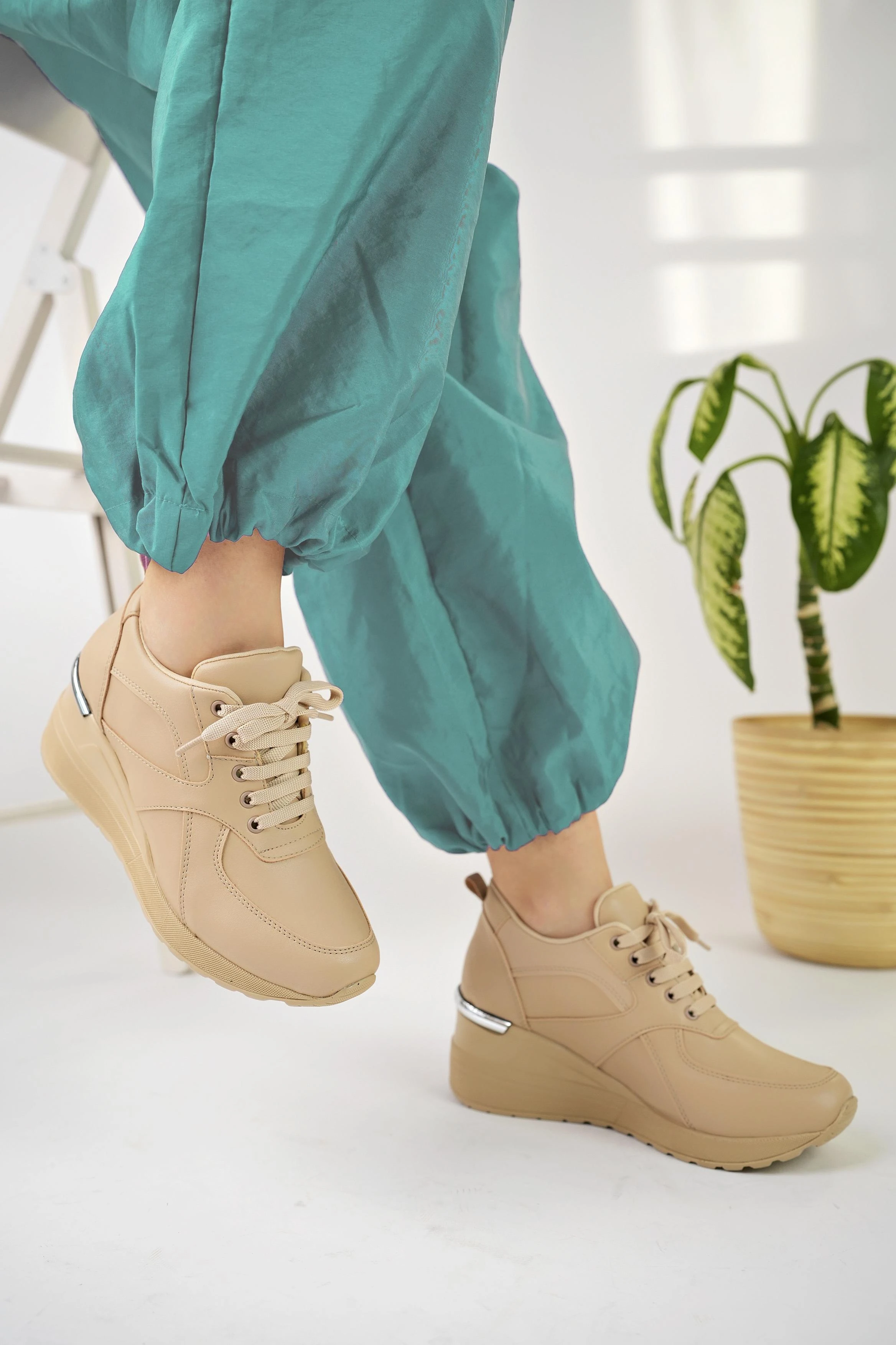 Muggo NEPAL Garantili Kadın Ortopedik Yüksek Taban Günlük Bağcıklı Sneaker Spor Ayakkabı