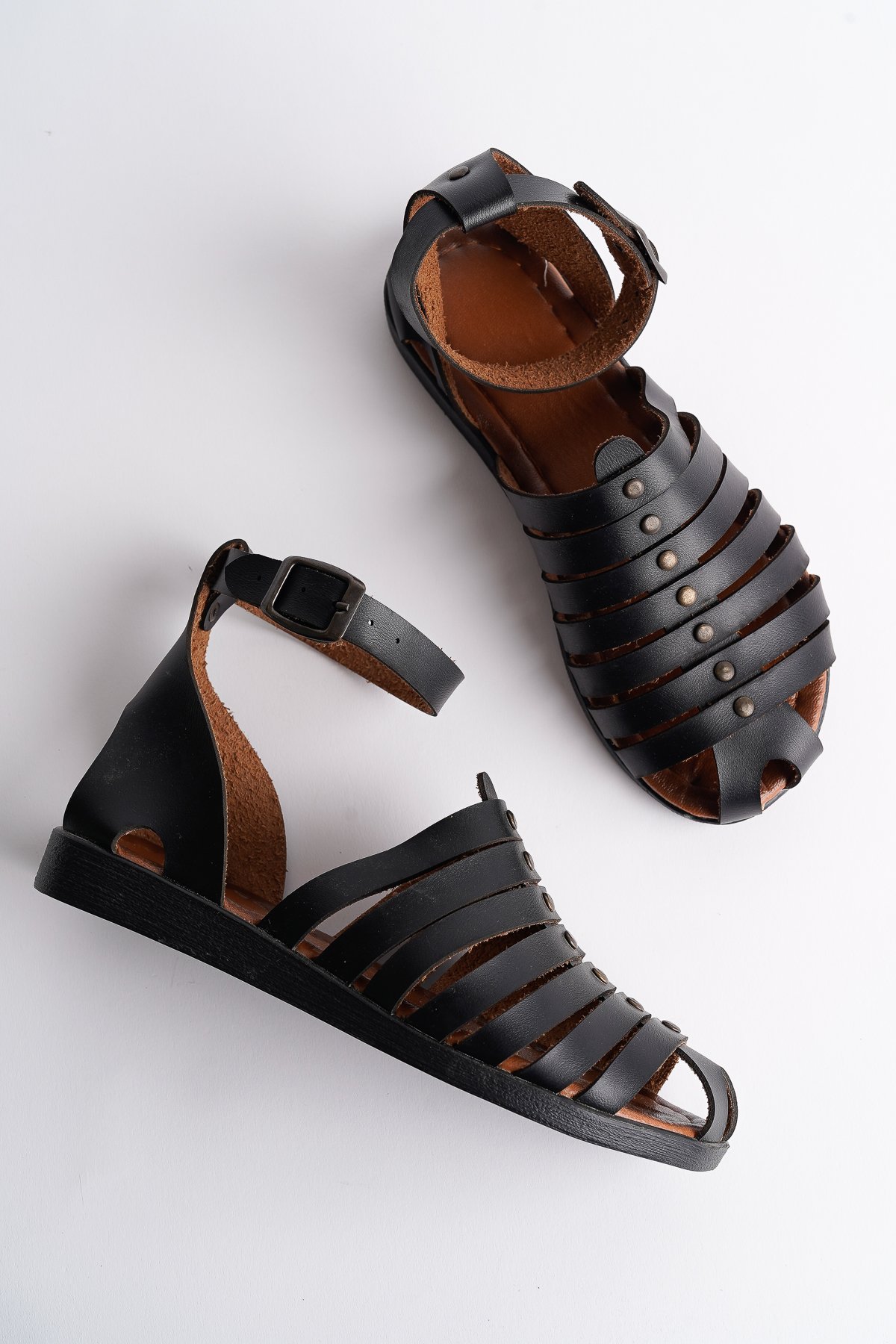 Muggo RUSSELL Garantili Rahat Kalıp Kemer Detaylı Deri Günlük Kadın Sandalet 