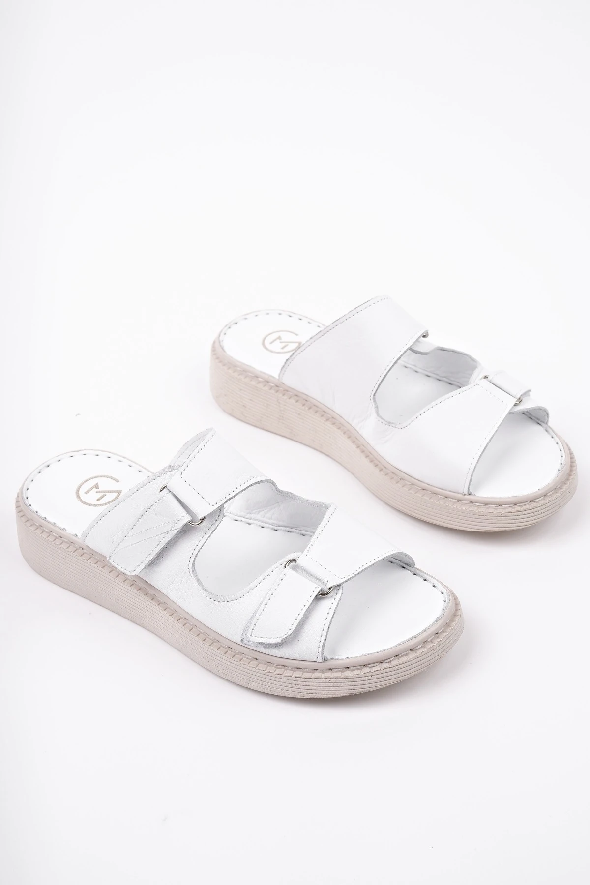 Muggo MORGEN Hakiki Deri Çift Bantlı Ayarlanabilir Ortopedik Günlük Kadın Terlik